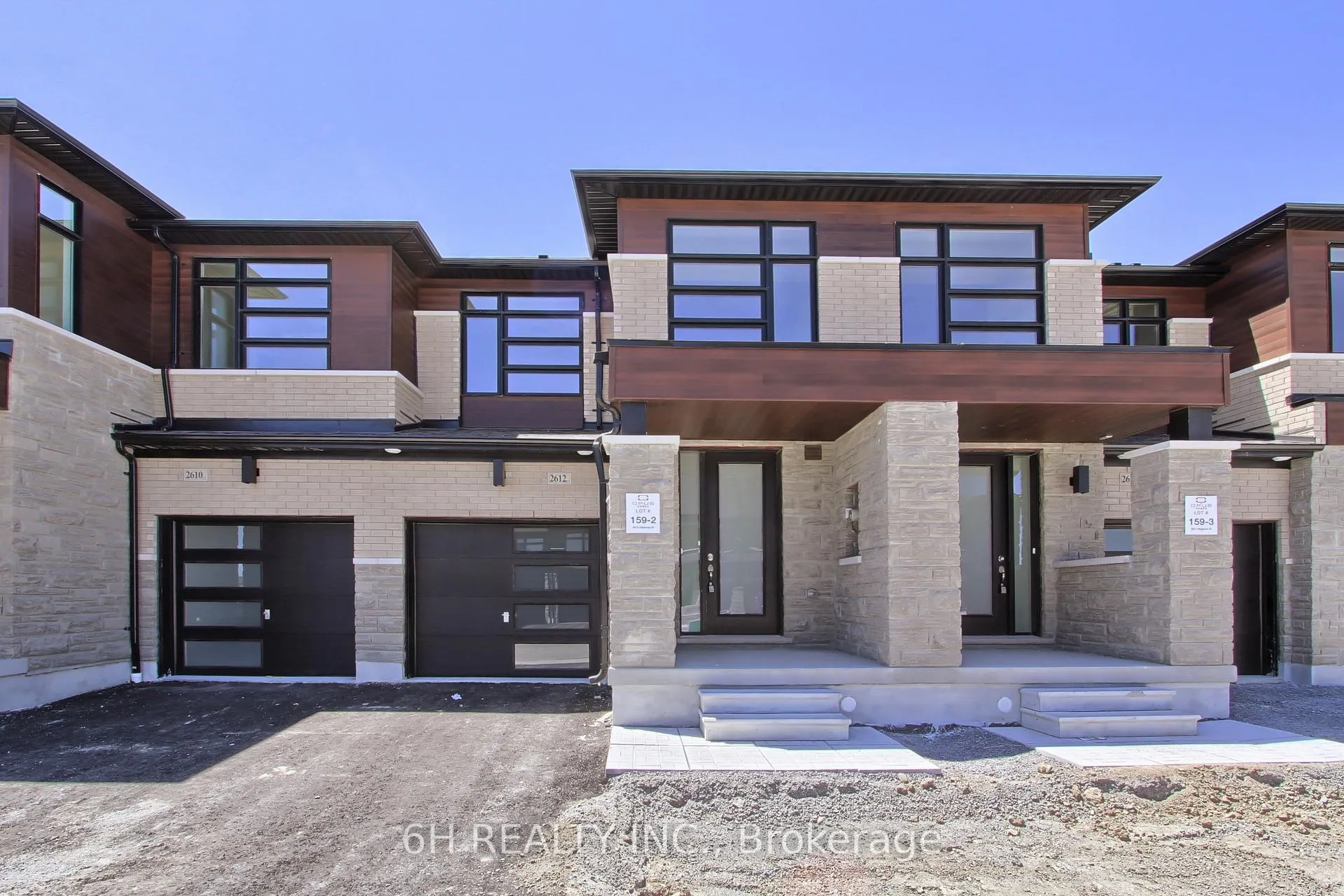 Photo 1 of 2612 Hibiscus Drive, Pickering, Rural Pickering — HOMEH
