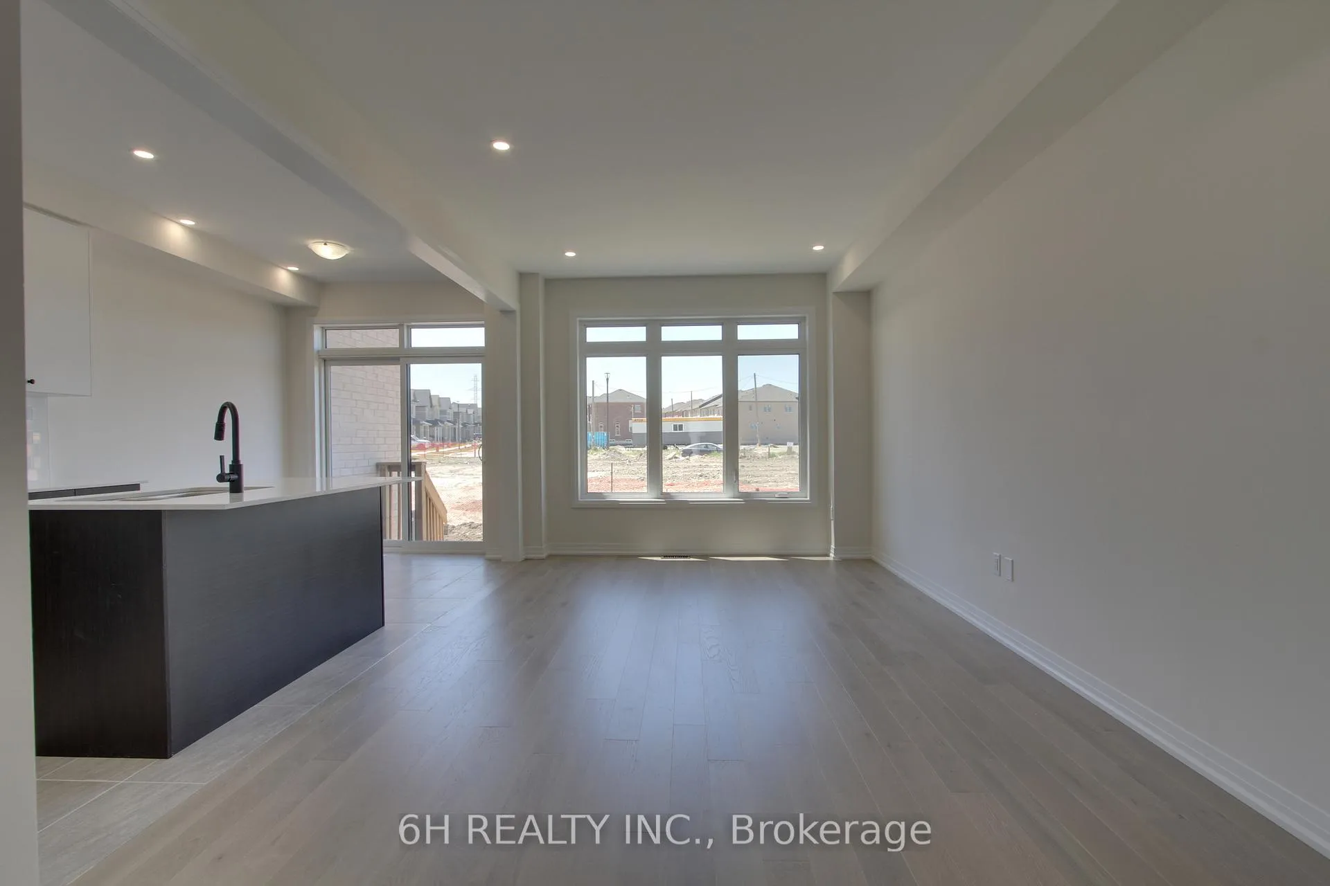 Photo 9 of 2612 Hibiscus Drive, Pickering, Rural Pickering — HOMEH