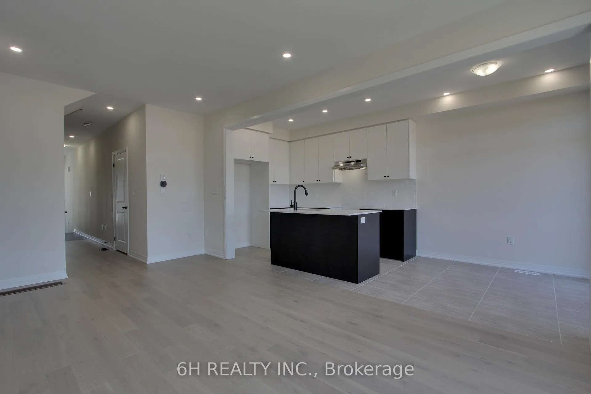 Photo 11 of 2612 Hibiscus Drive, Pickering, Rural Pickering — HOMEH