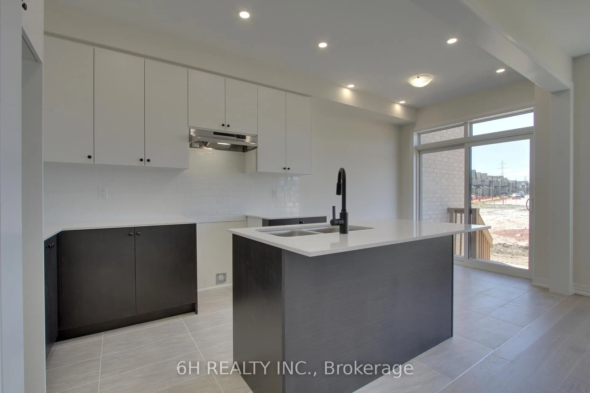 Photo 17 of 2612 Hibiscus Drive, Pickering, Rural Pickering — HOMEH