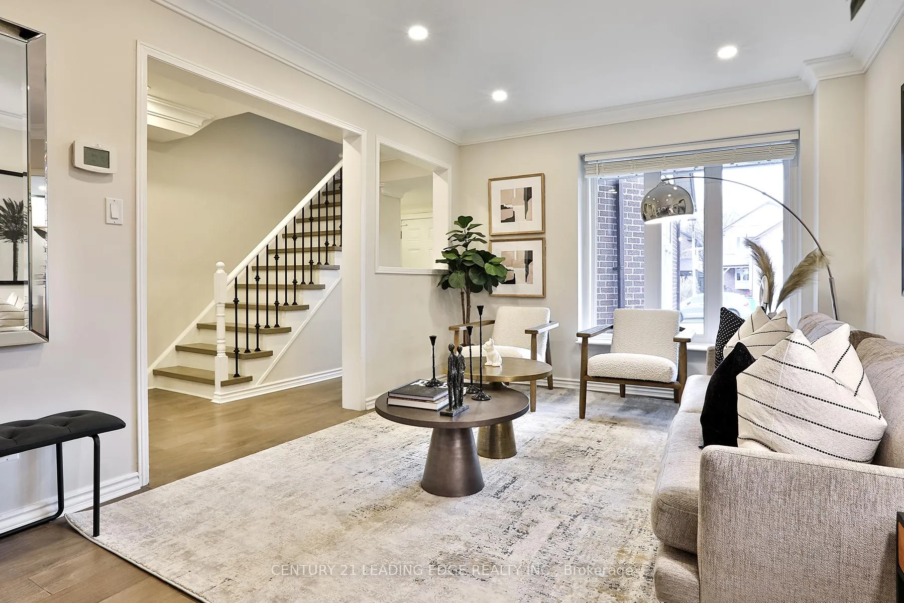 Photo 5 of 1060 Longbow Drive, Pickering, Liverpool — HOMEH