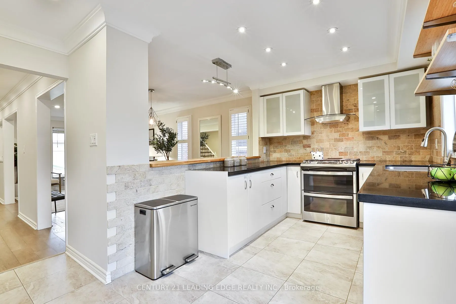 Photo 10 of 1060 Longbow Drive, Pickering, Liverpool — HOMEH