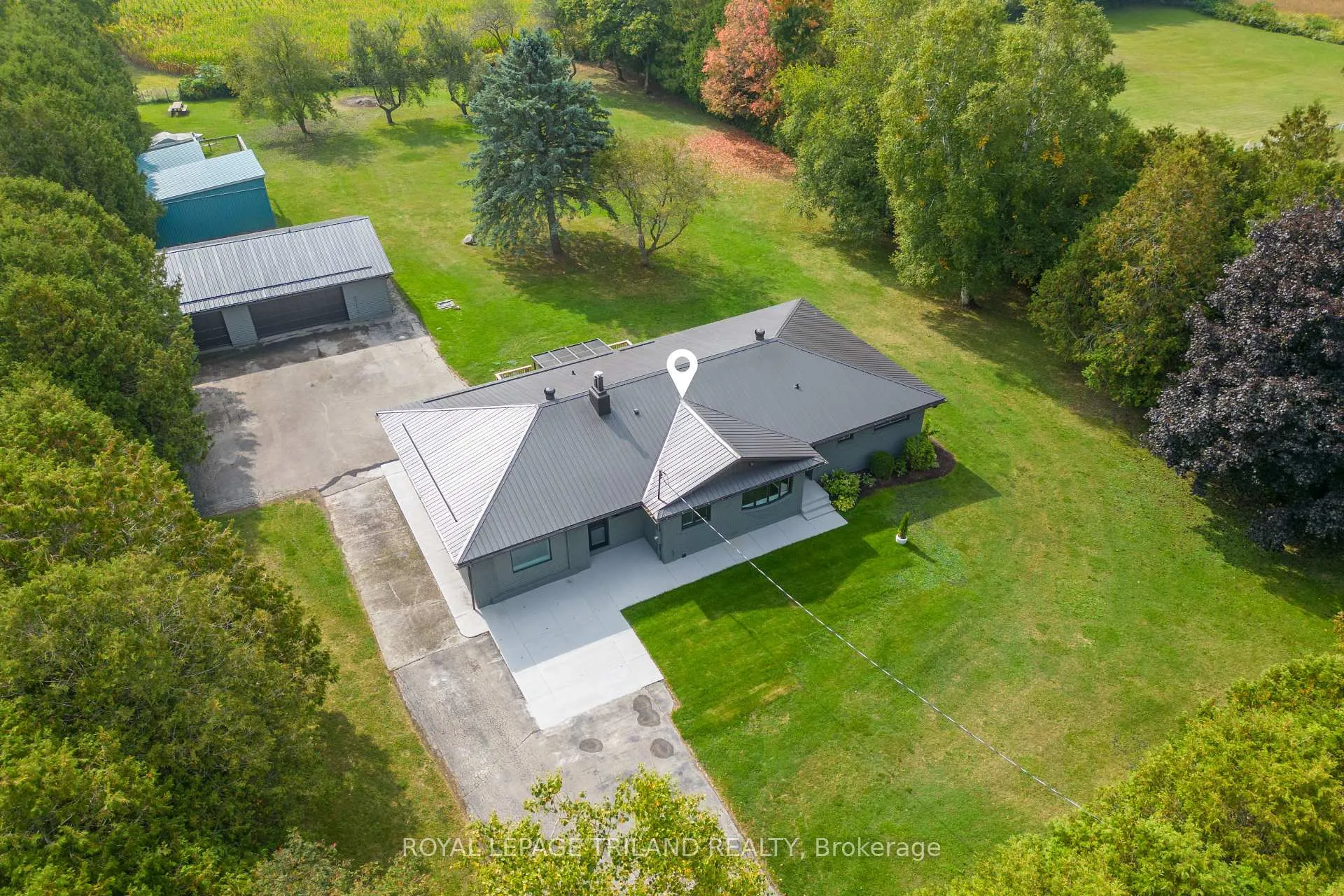 Photo 5 of 829 Avon Drive, Malahide, Rural Malahide — HOMEH
