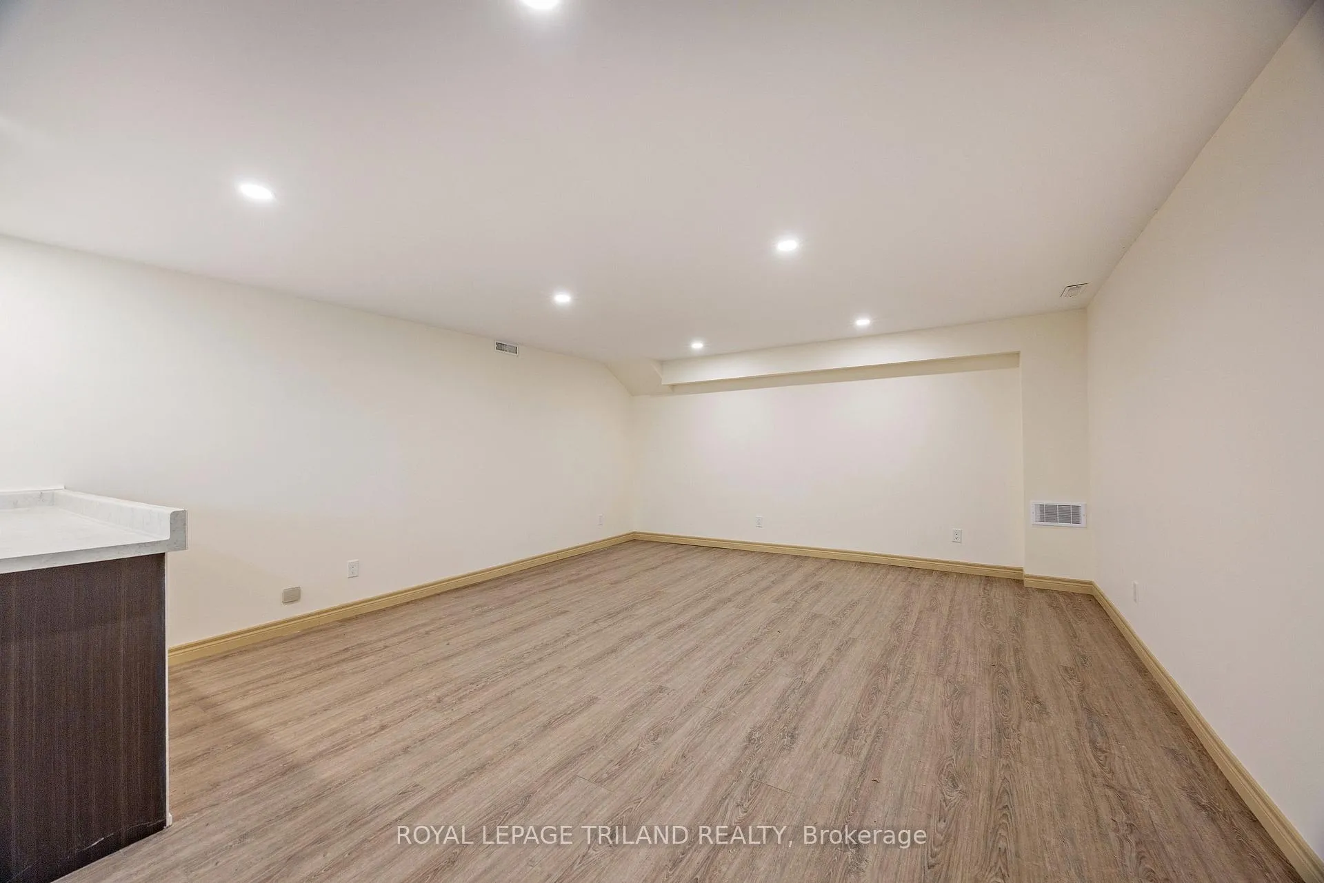 Photo 28 of 829 Avon Drive, Malahide, Rural Malahide — HOMEH