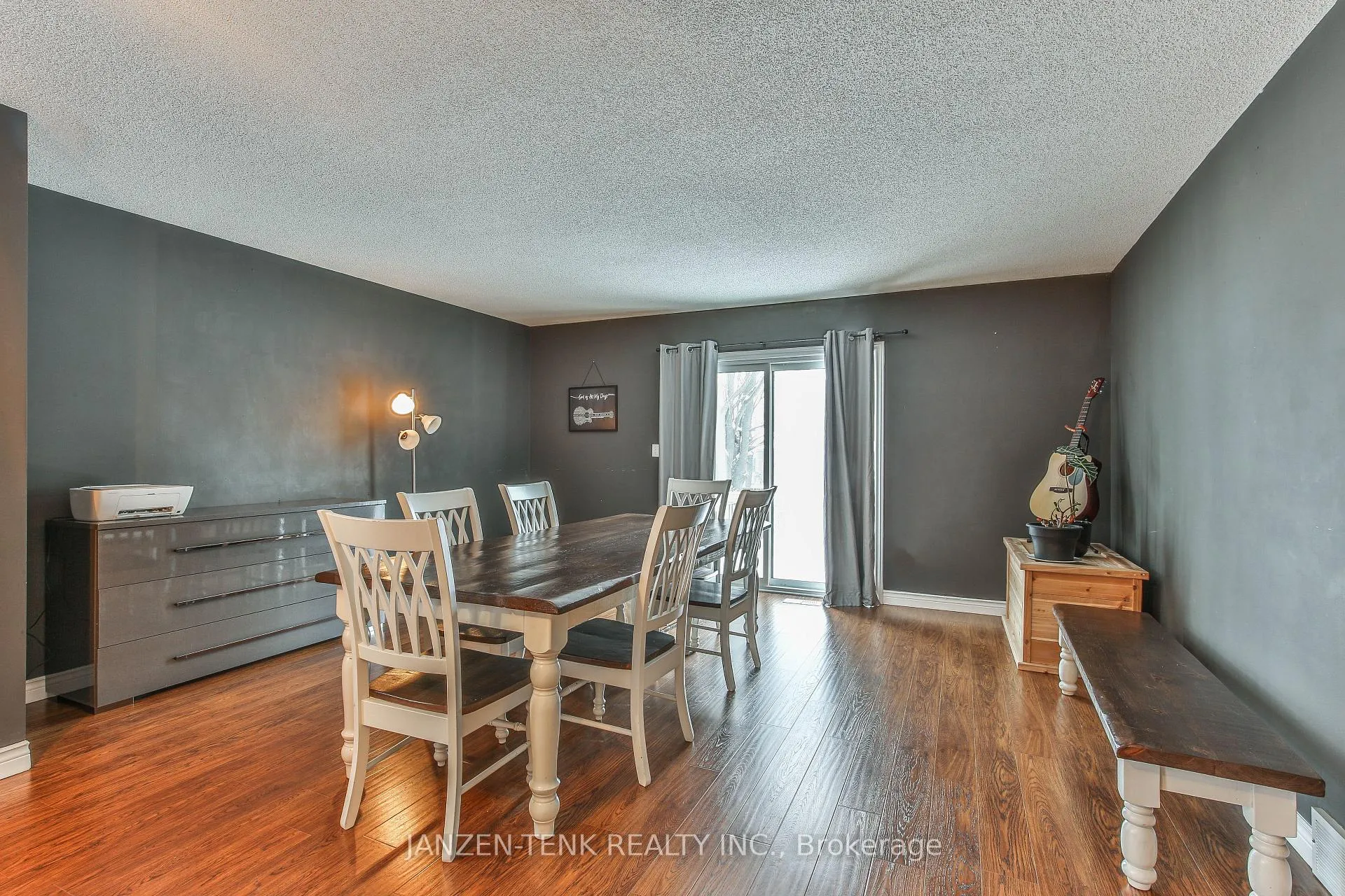 Photo 7 of 63 South Street E, Aylmer — HOMEH