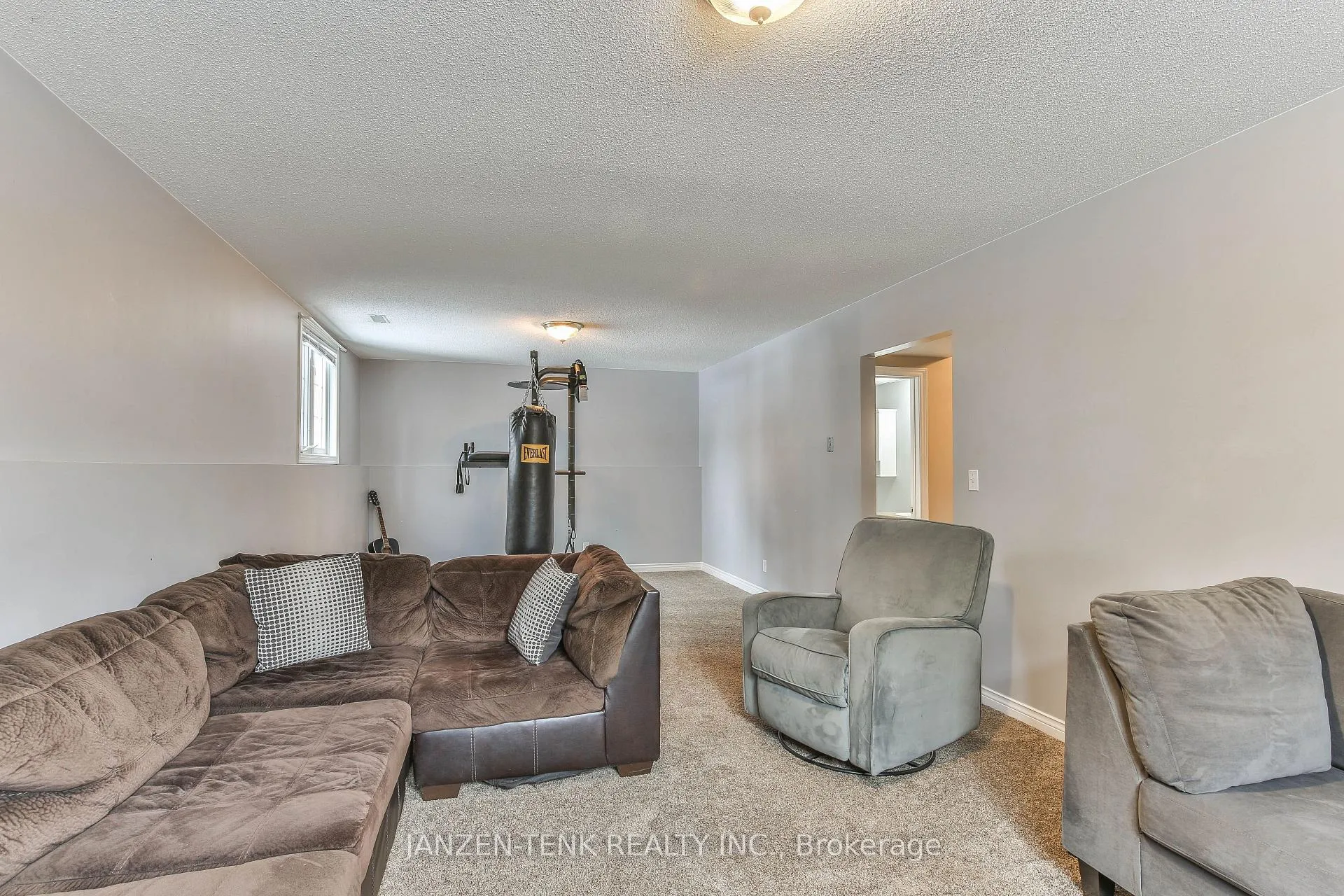 Photo 17 of 63 South Street E, Aylmer — HOMEH