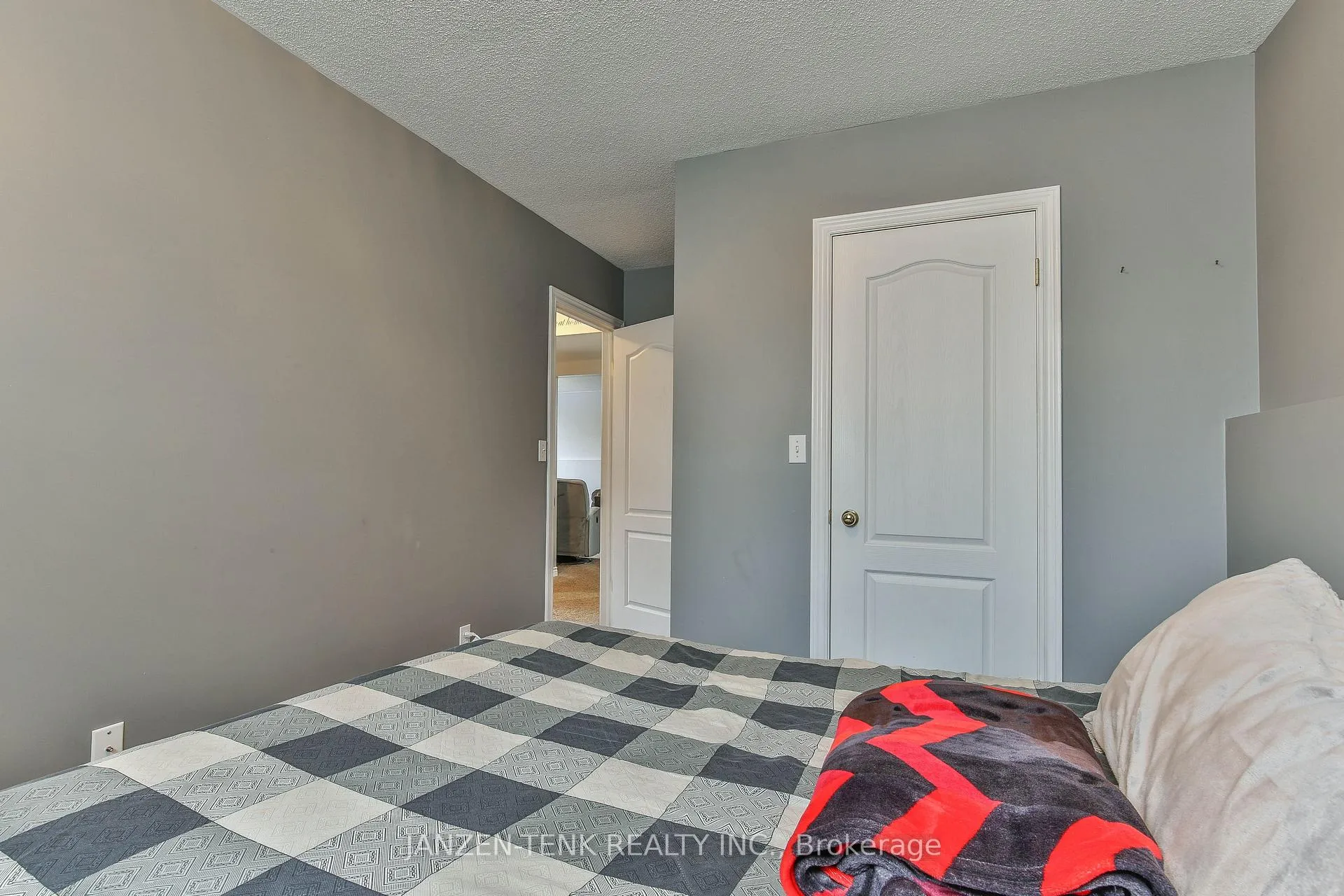 Photo 20 of 63 South Street E, Aylmer — HOMEH