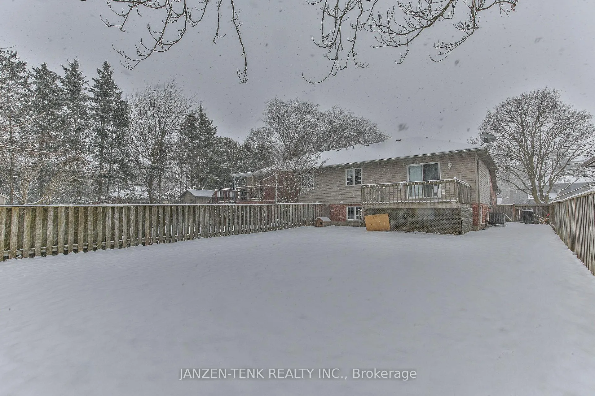 Photo 24 of 63 South Street E, Aylmer — HOMEH