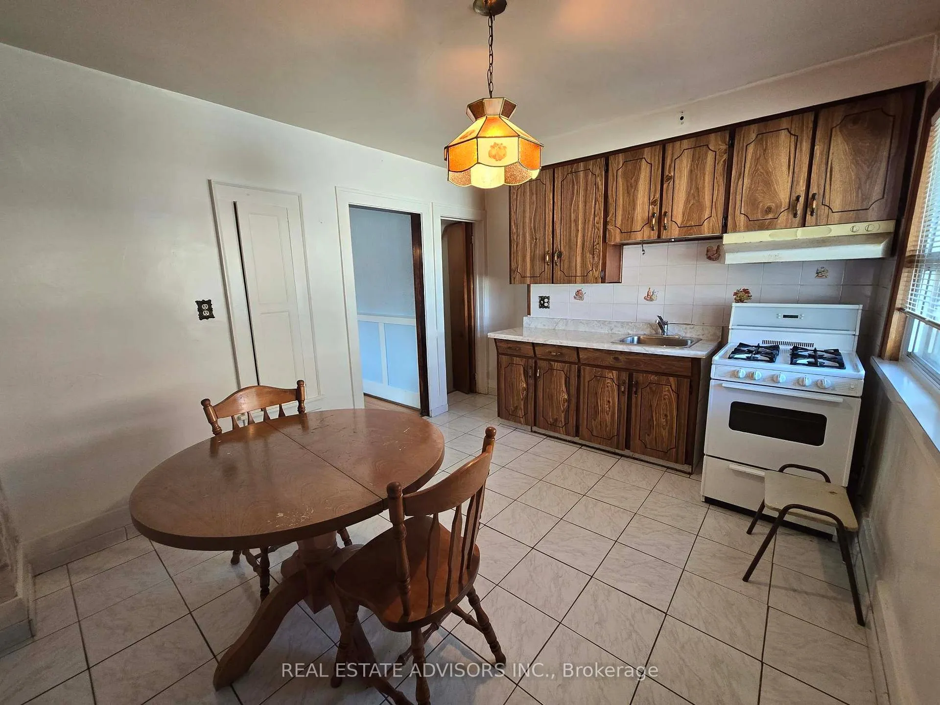 Photo 7 of 2 Ashbury Avenue, Toronto, Oakwood Village — HOMEH