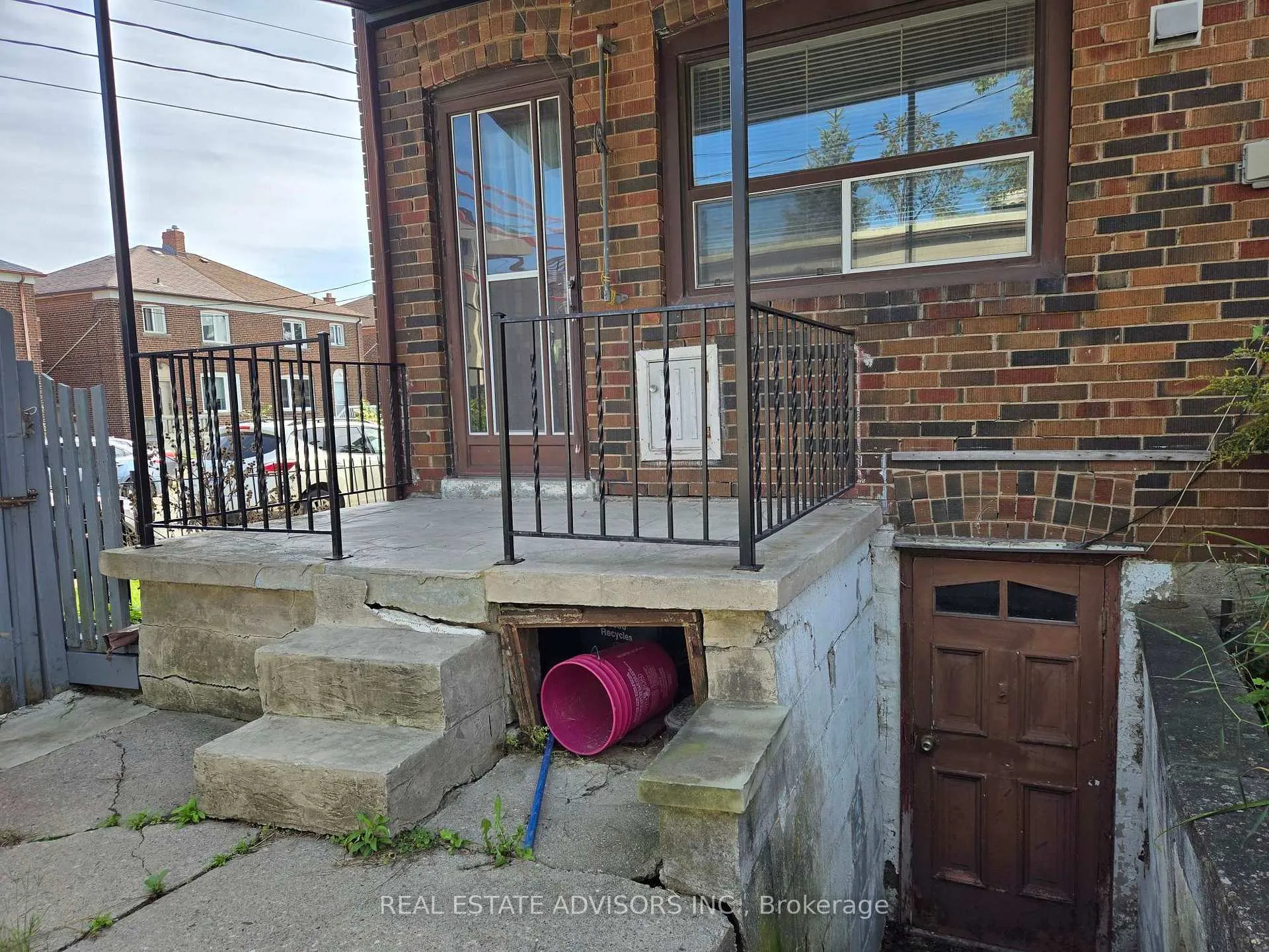 Photo 19 of 2 Ashbury Avenue, Toronto, Oakwood Village — HOMEH