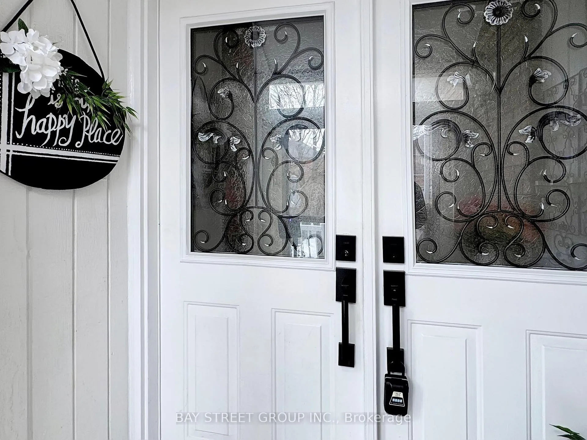 Photo 2 of 36 Durant Crescent, Markham, Middlefield — HOMEH