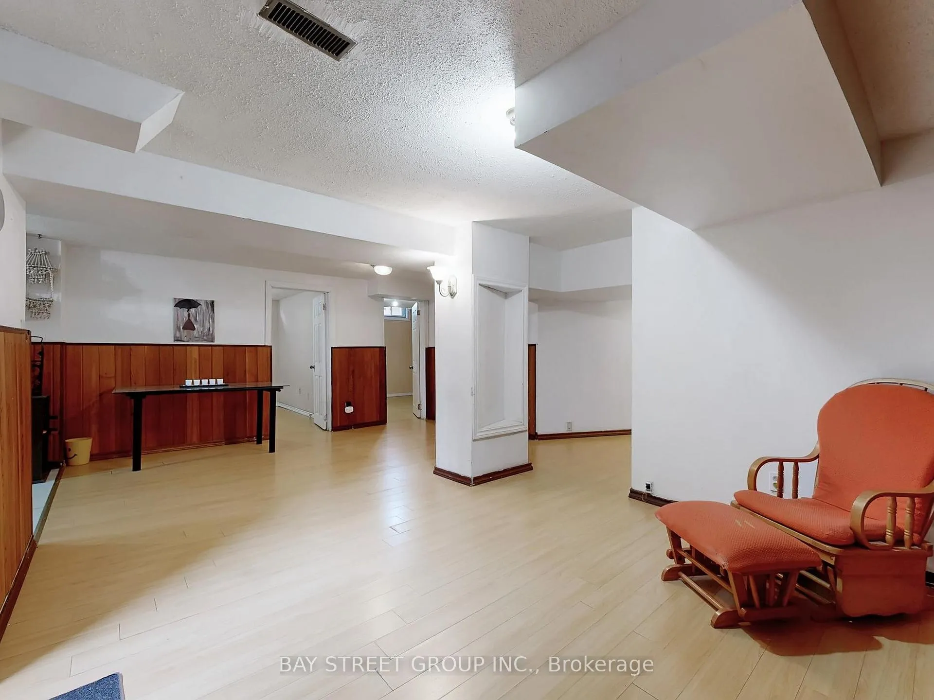 Photo 32 of 36 Durant Crescent, Markham, Middlefield — HOMEH