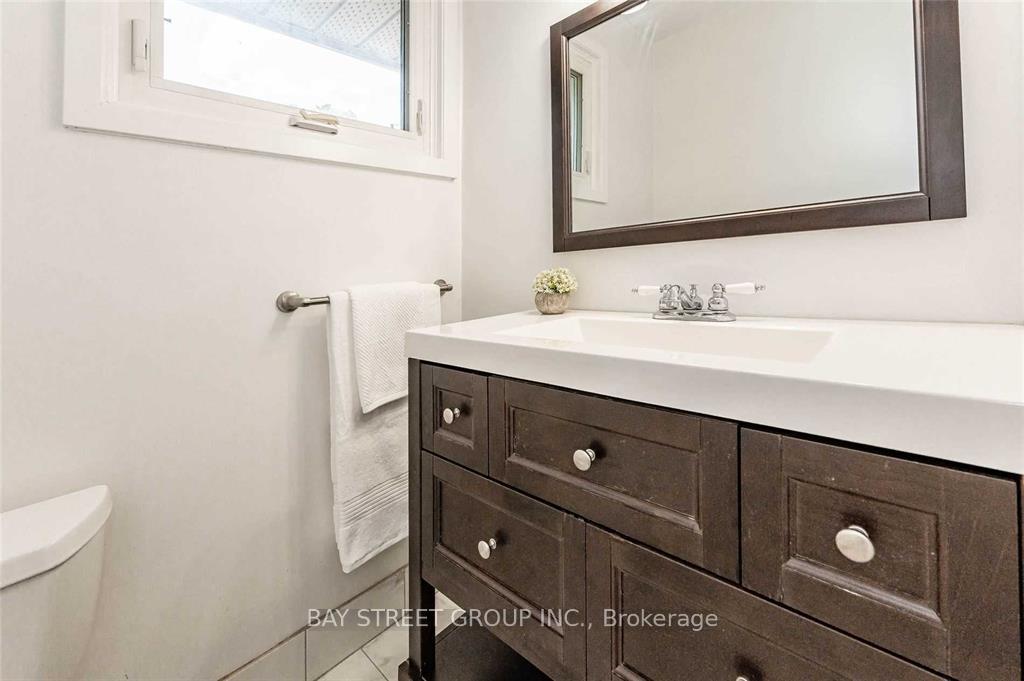 Photo 15 of 379 Meadowhill Road, Burlington, Appleby — HOMEH