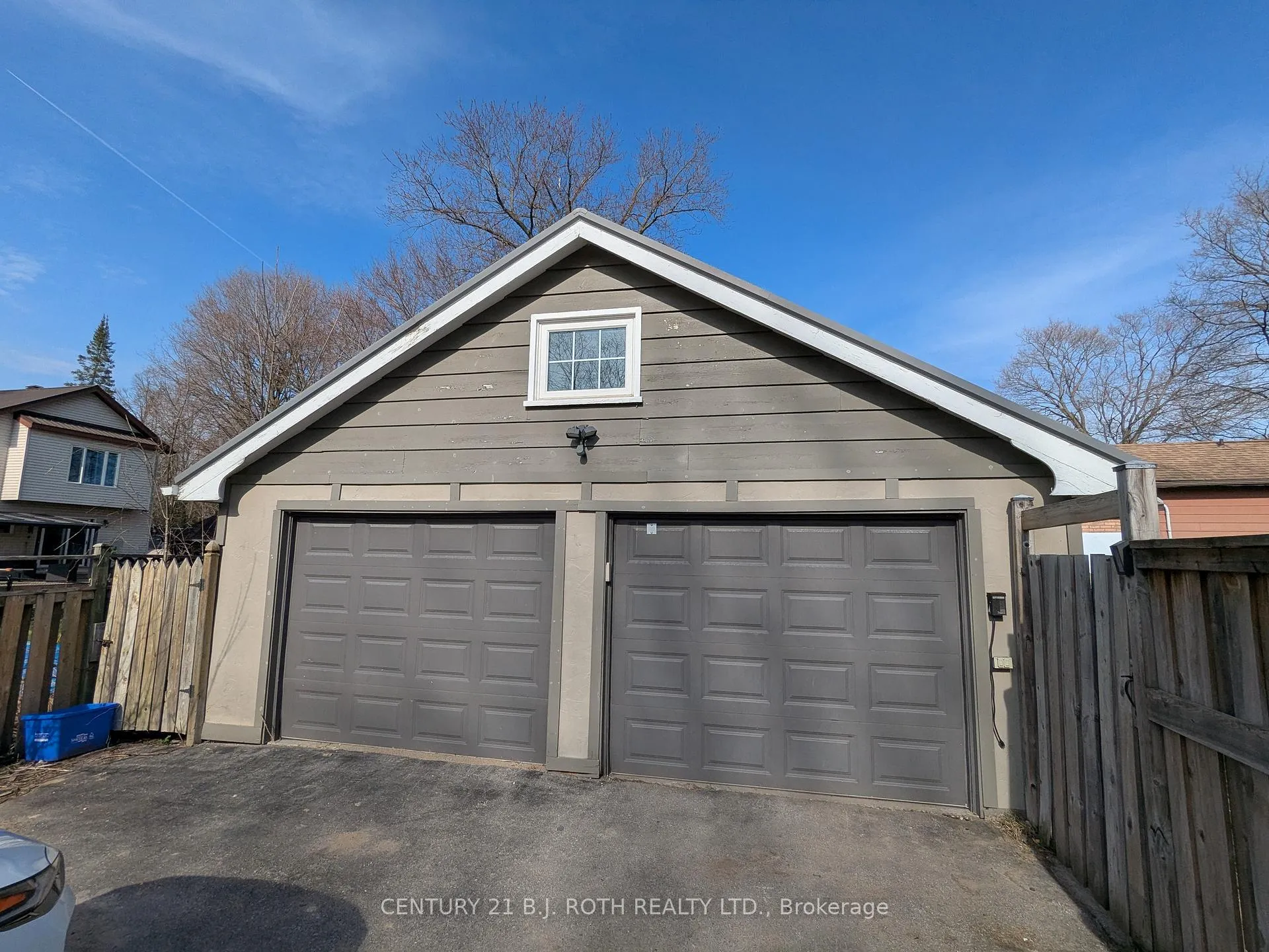 Photo 2 of 2709 25 Side Road, Innisfil, Rural Innisfil — HOMEH