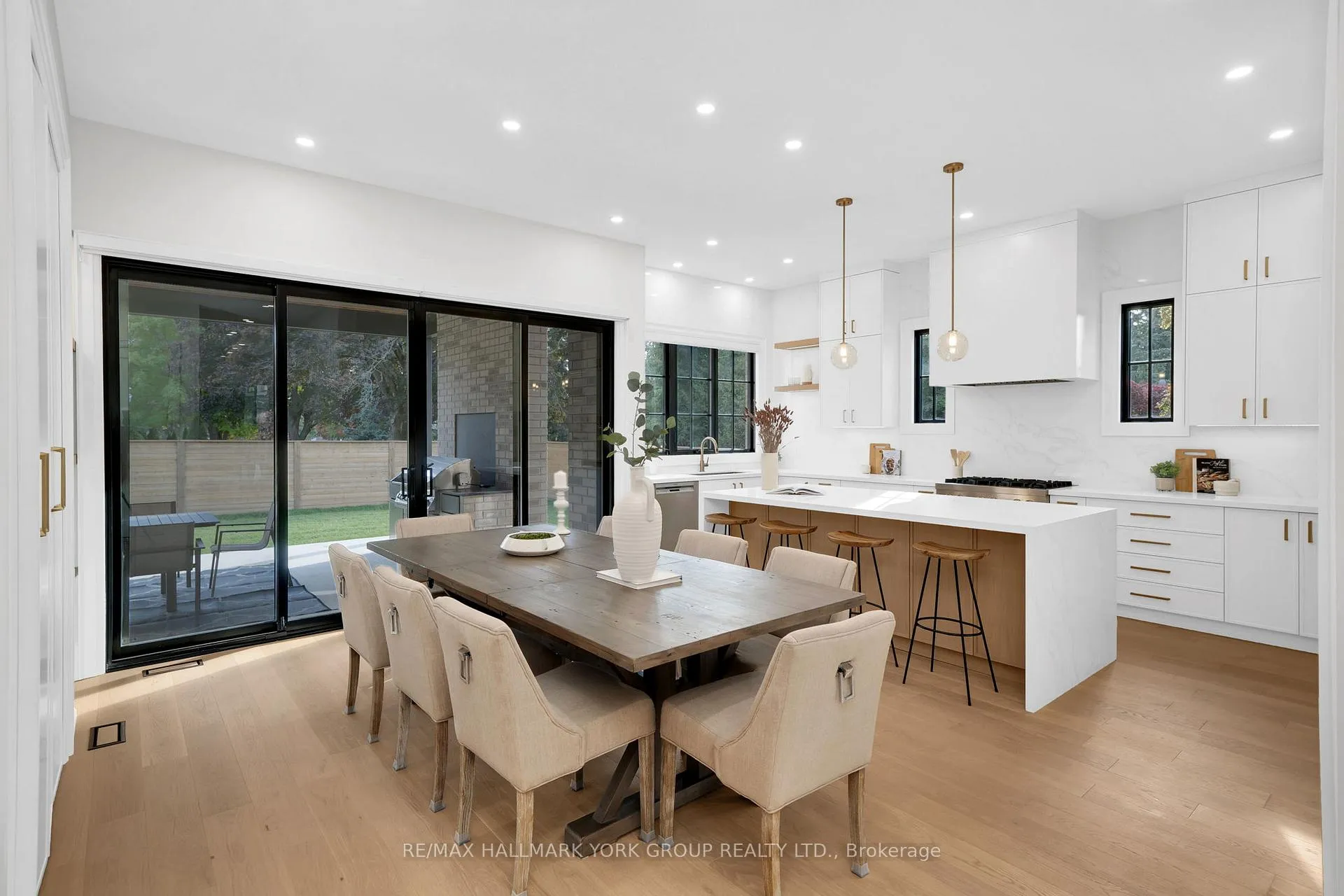 Photo 12 of 83 Elizabeth Grove, King, King City — HOMEH