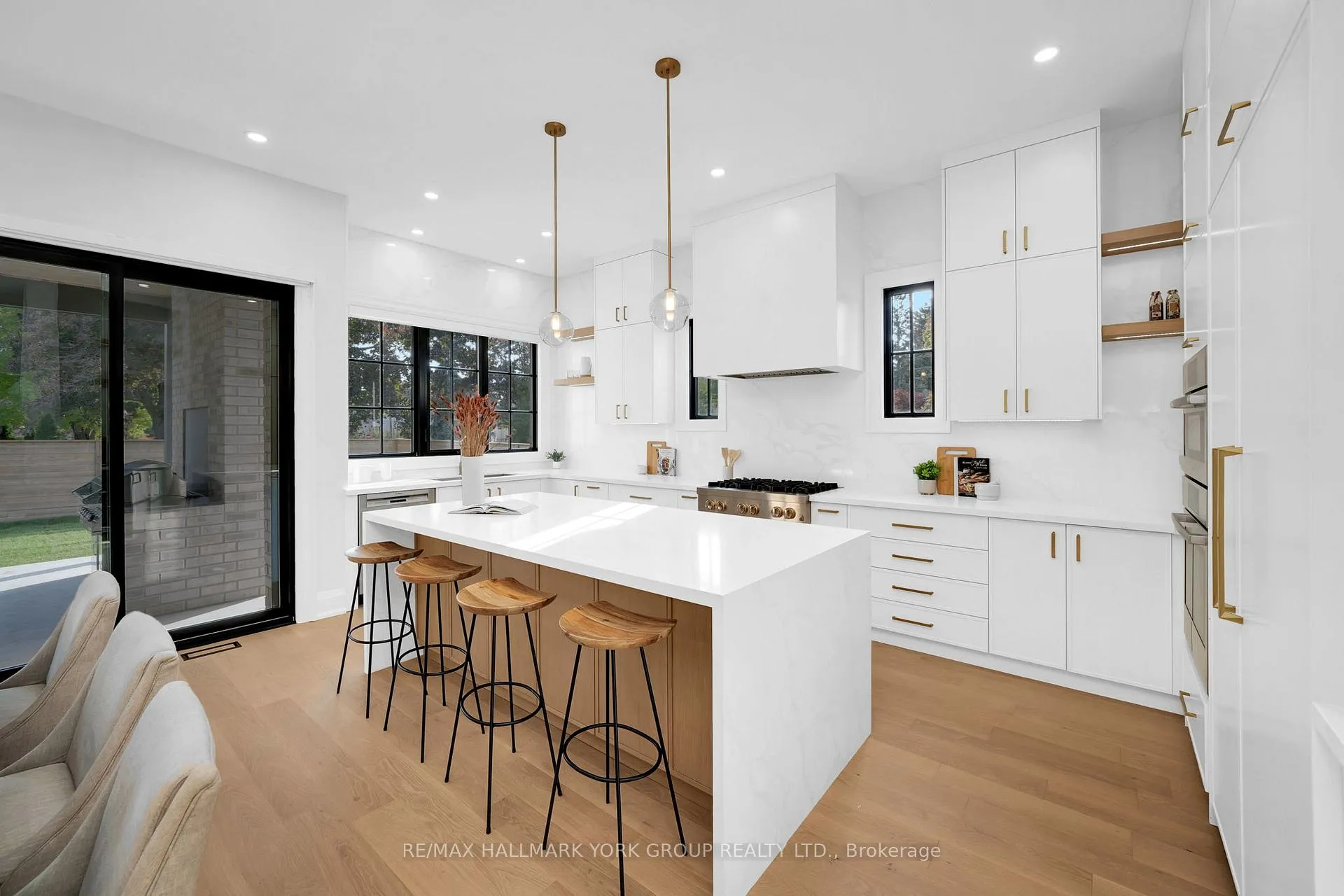 Photo 13 of 83 Elizabeth Grove, King, King City — HOMEH