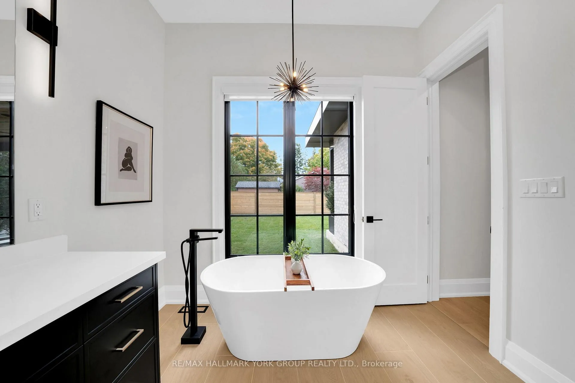 Photo 22 of 83 Elizabeth Grove, King, King City — HOMEH