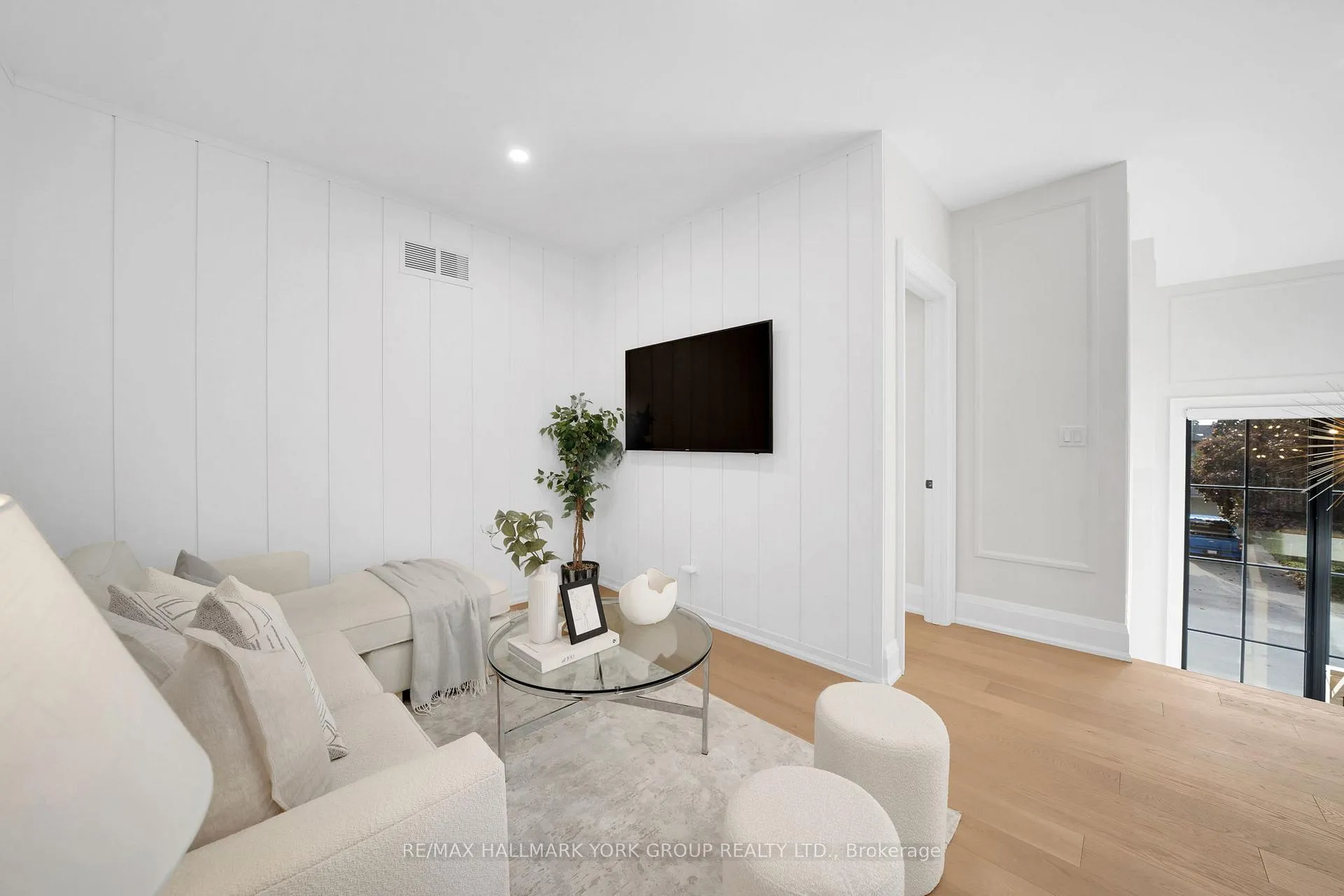 Photo 27 of 83 Elizabeth Grove, King, King City — HOMEH