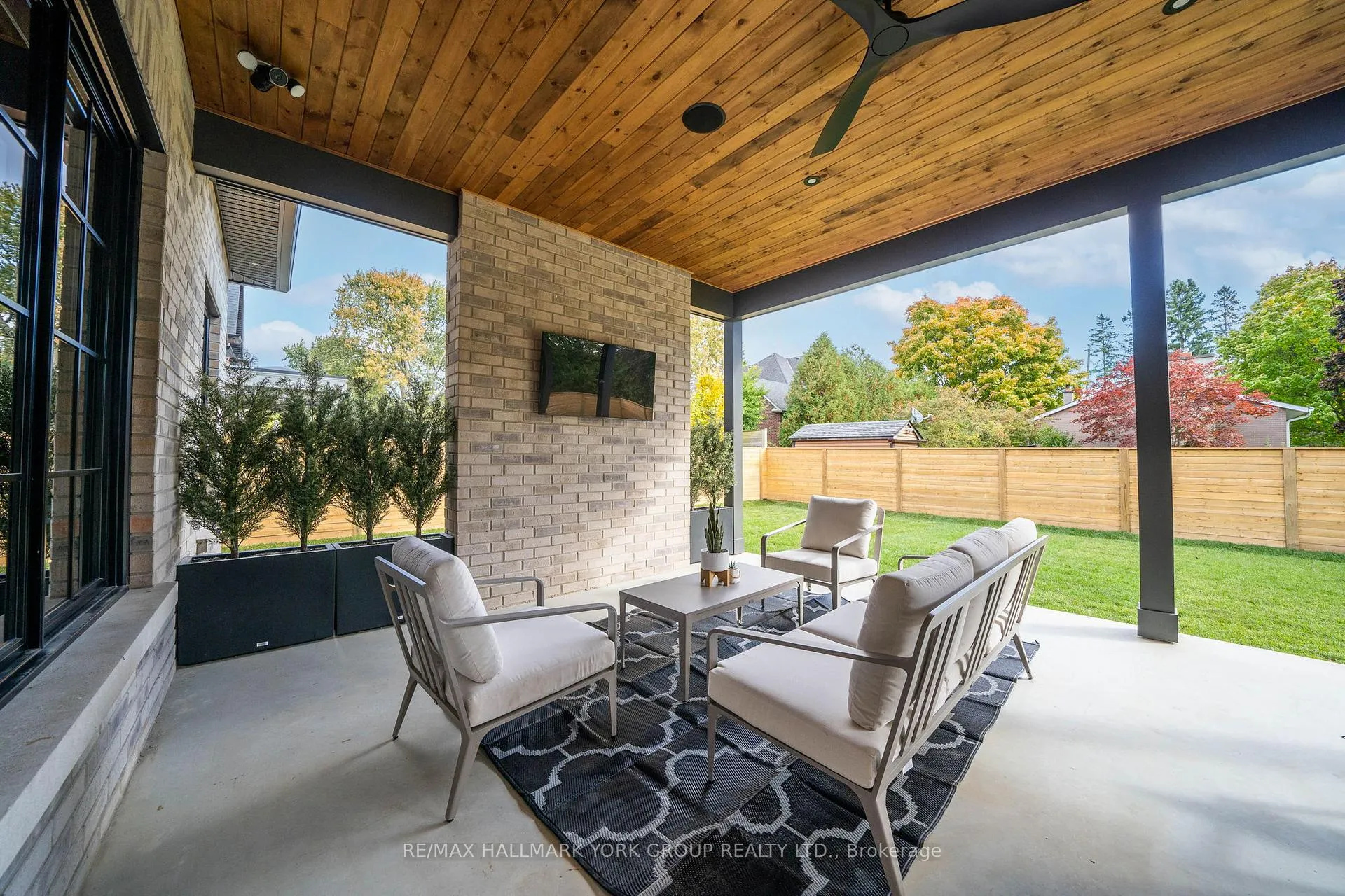 Photo 32 of 83 Elizabeth Grove, King, King City — HOMEH