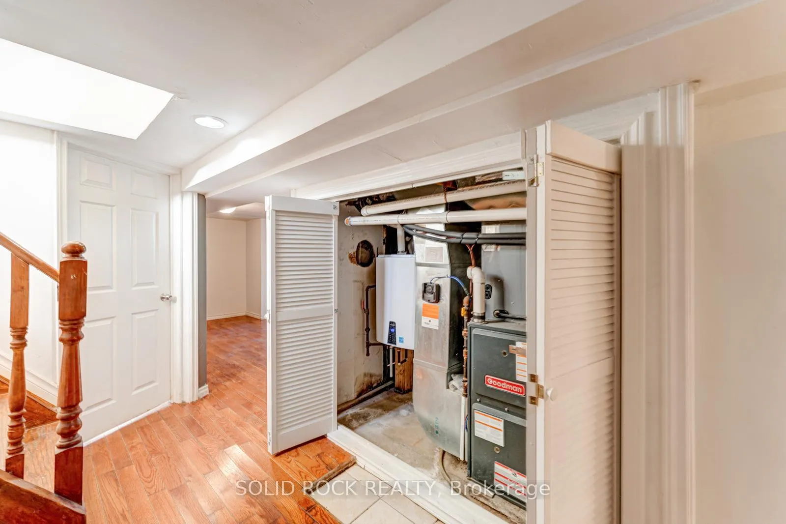 Photo 21 of 33 Elfreda Boulevard, Scarborough, Clairlea-Birchmount — HOMEH