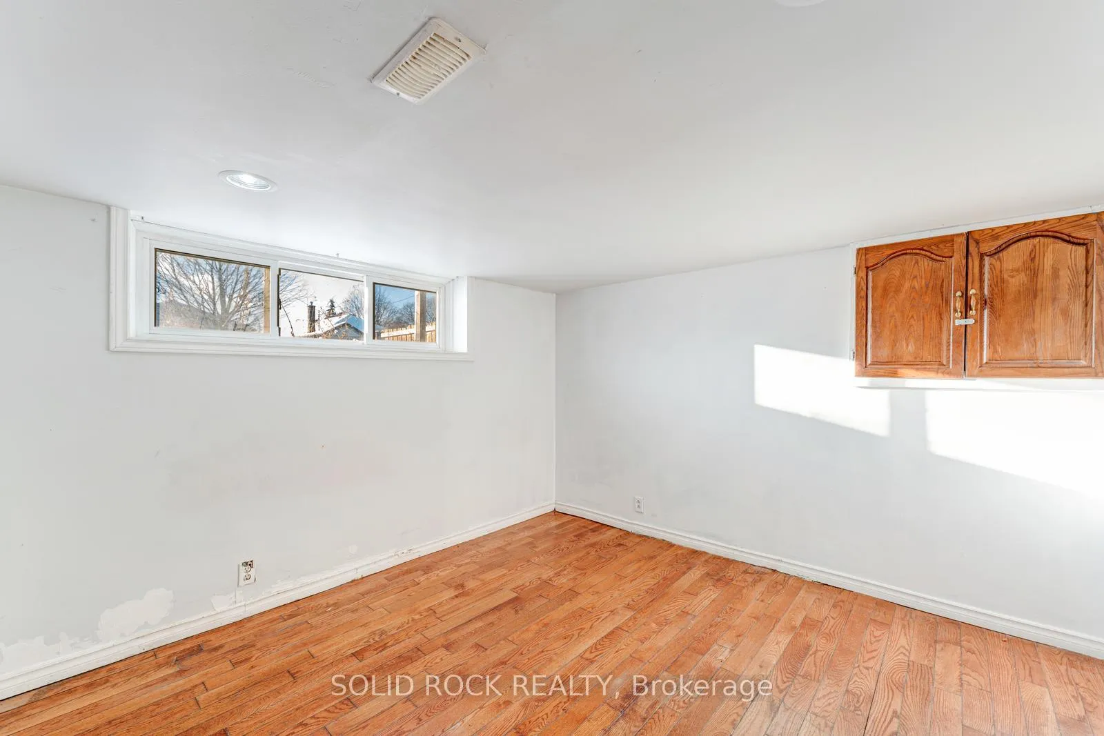 Photo 23 of 33 Elfreda Boulevard, Scarborough, Clairlea-Birchmount — HOMEH