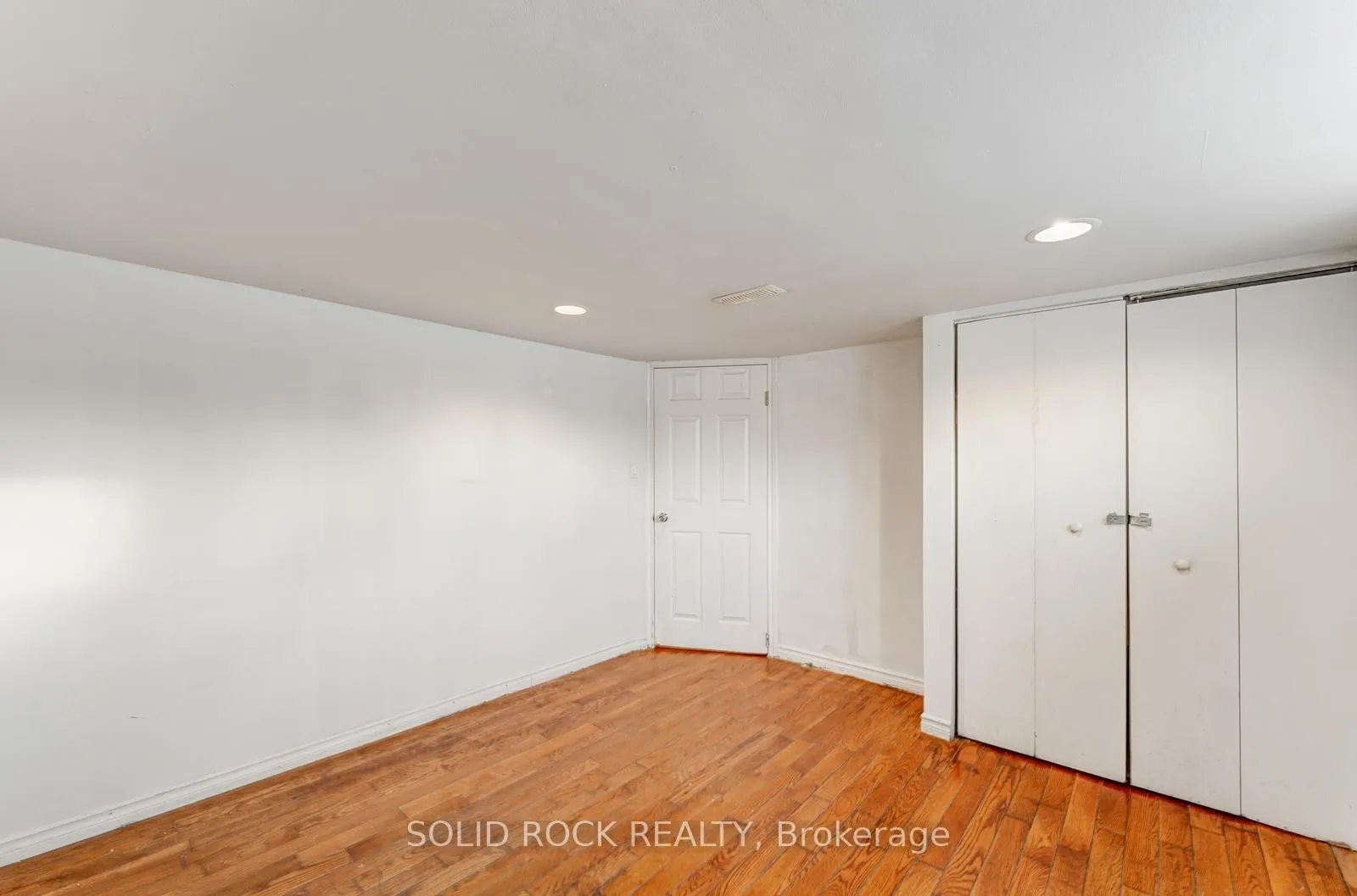 Photo 28 of 33 Elfreda Boulevard, Scarborough, Clairlea-Birchmount — HOMEH
