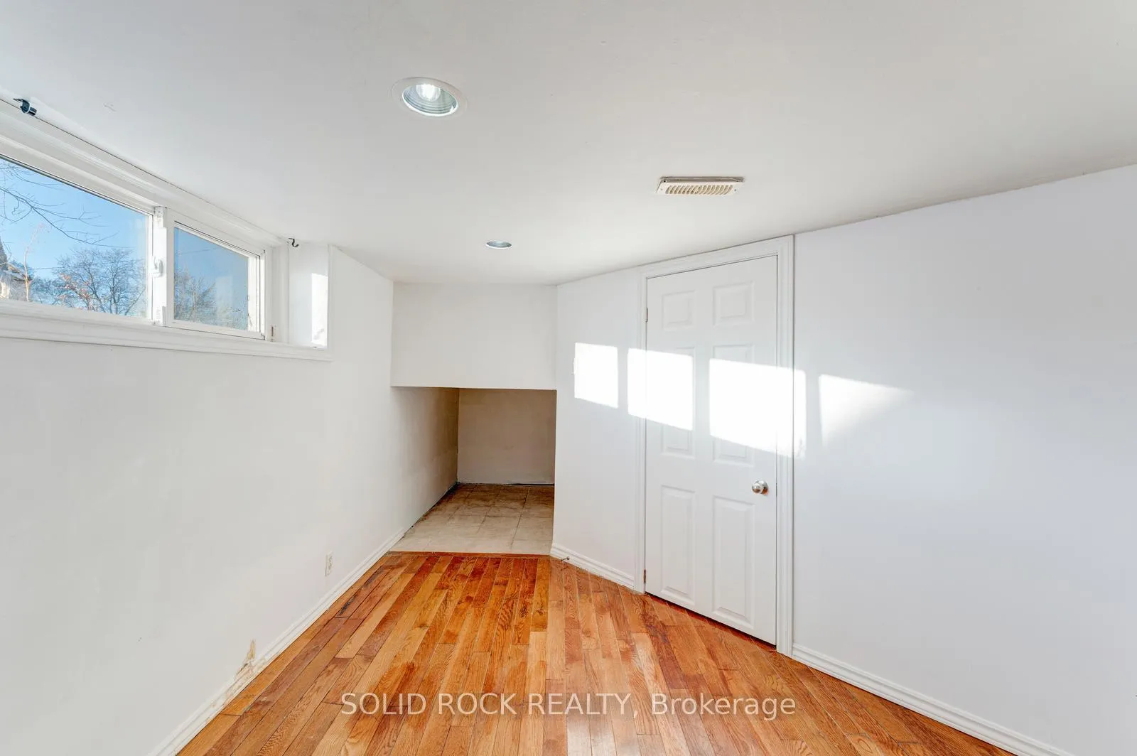 Photo 31 of 33 Elfreda Boulevard, Scarborough, Clairlea-Birchmount — HOMEH