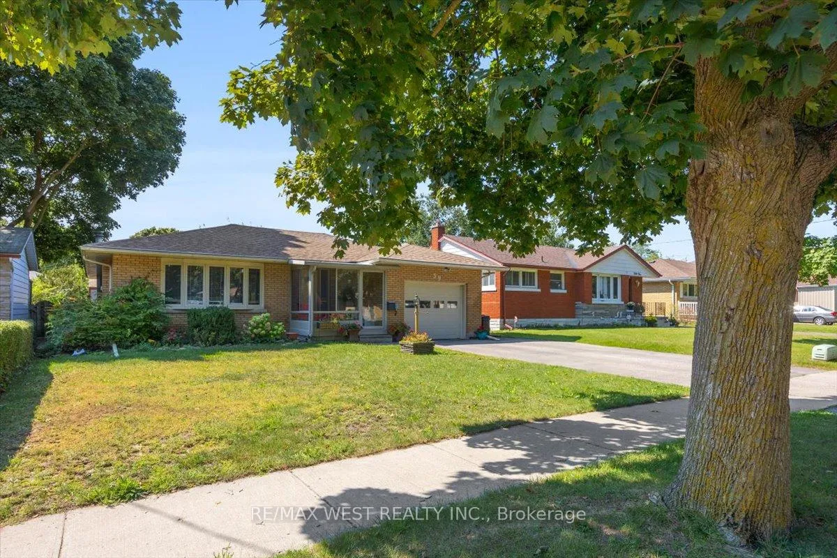 Photo 2 of 59 Maywood Road, Kitchener — HOMEH