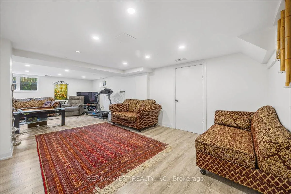 Photo 10 of 59 Maywood Road, Kitchener — HOMEH