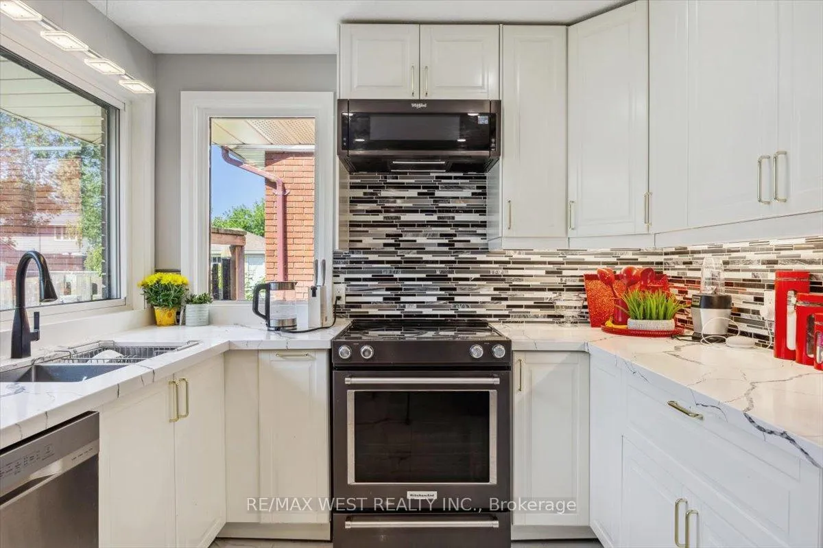Photo 31 of 59 Maywood Road, Kitchener — HOMEH