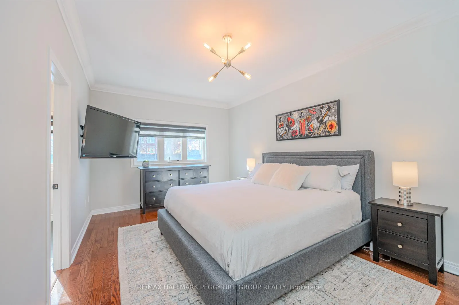 Photo 9 of 34 Camelot Square, Barrie, Innis-Shore — HOMEH