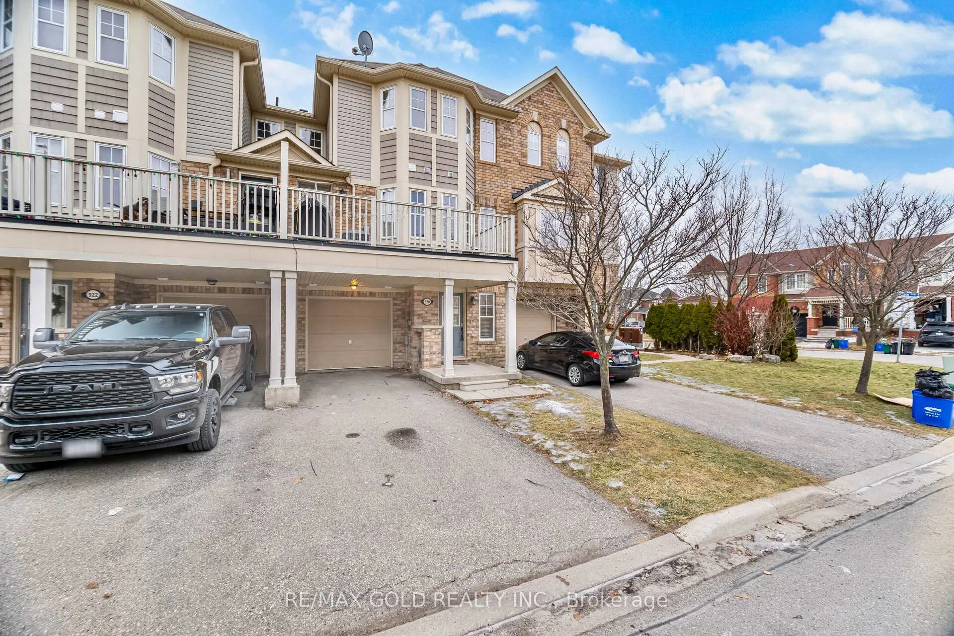Photo 2 of 920 Sprague Place, Milton, Coates — HOMEH