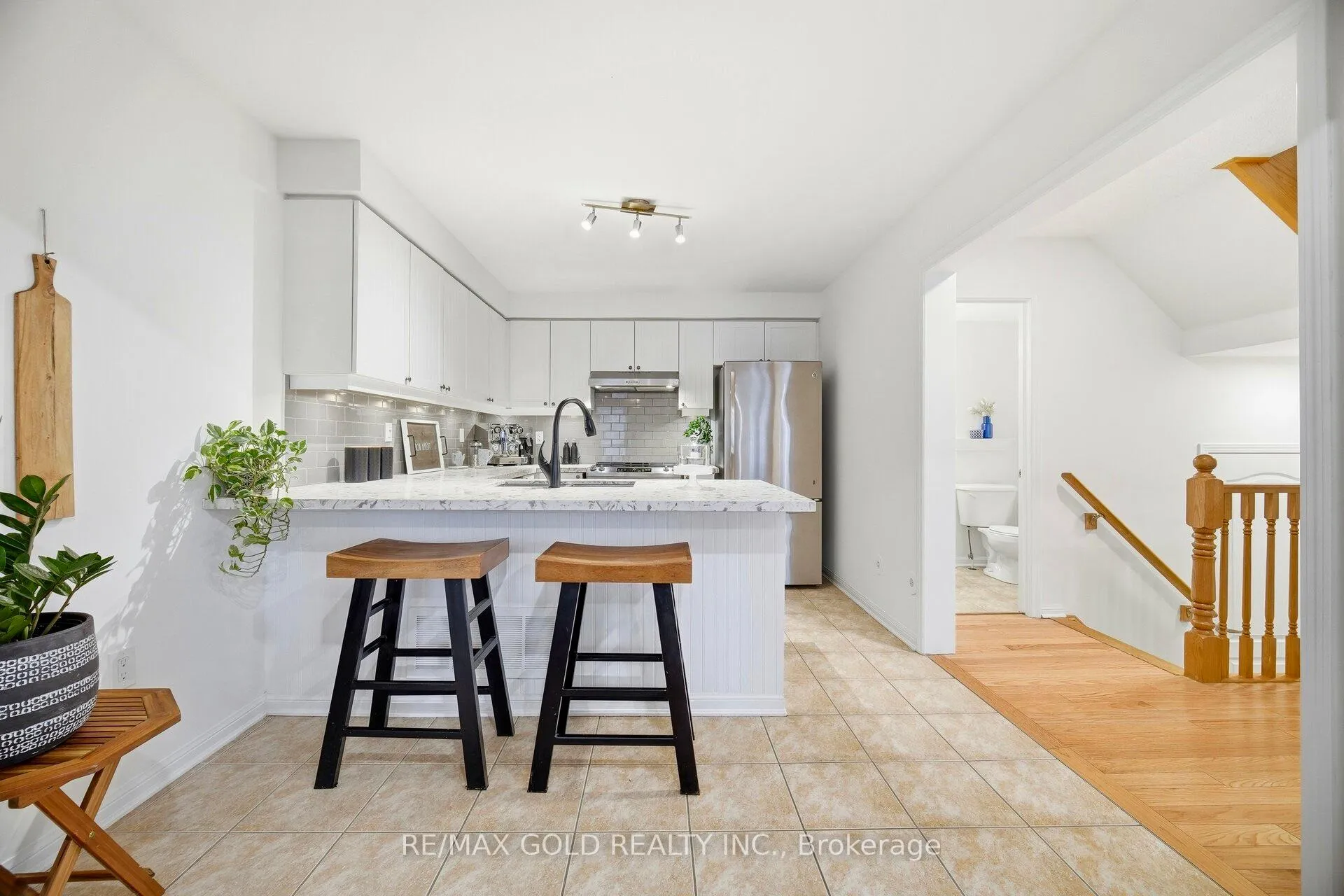 Photo 5 of 920 Sprague Place, Milton, Coates — HOMEH