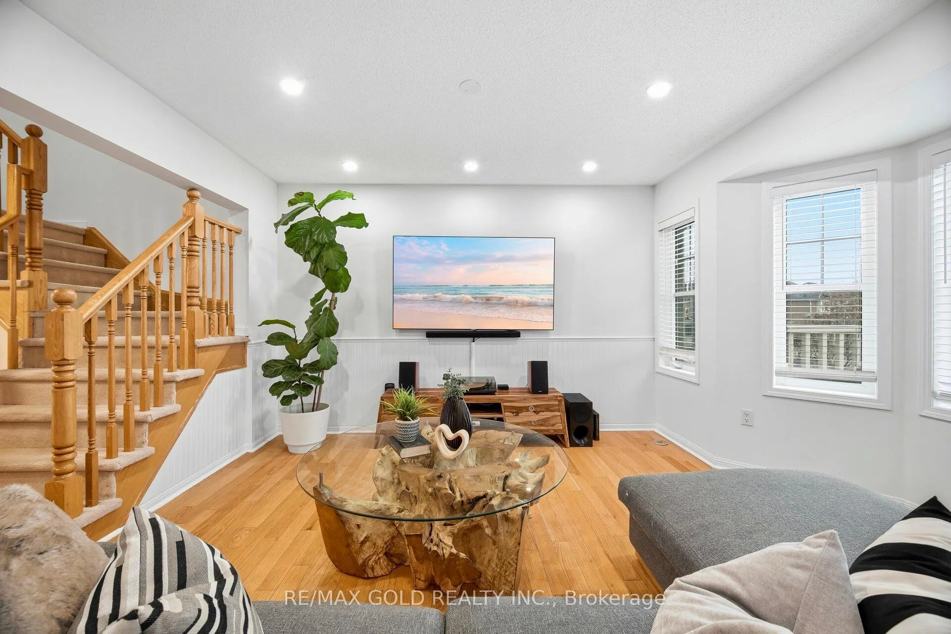 Photo 12 of 920 Sprague Place, Milton, Coates — HOMEH