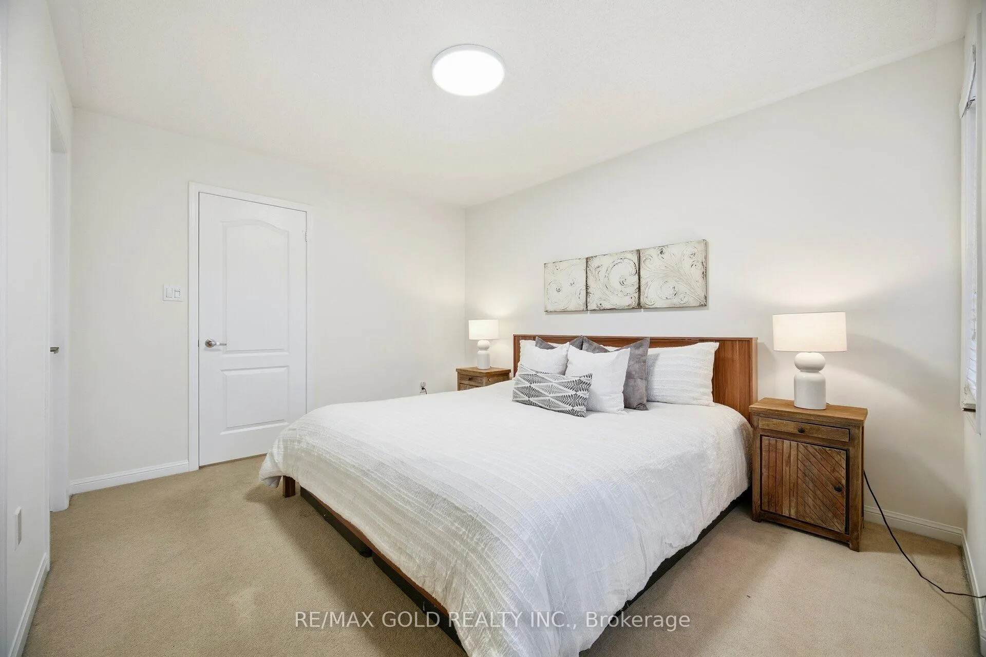 Photo 19 of 920 Sprague Place, Milton, Coates — HOMEH