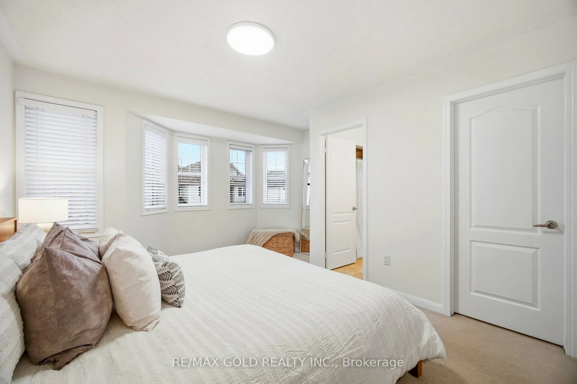 Photo 20 of 920 Sprague Place, Milton, Coates — HOMEH