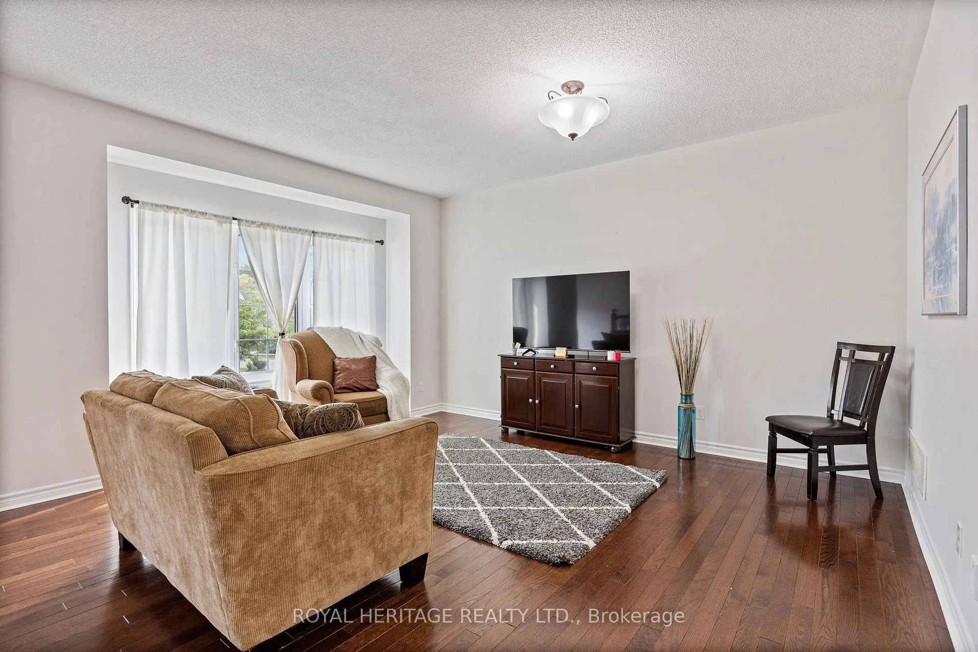 Photo 6 of 1558 Winville Road, Pickering, Duffin Heights — HOMEH
