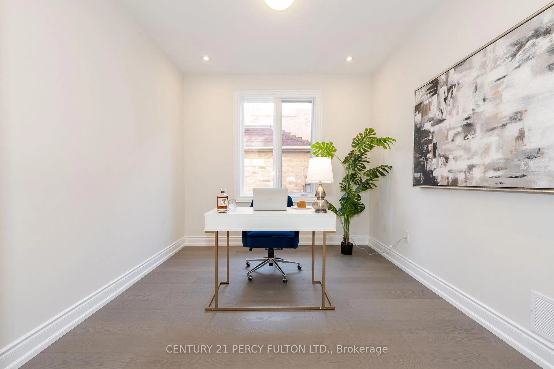 Photo 9 of 10 Burndenford Crescent, Markham, Markville — HOMEH