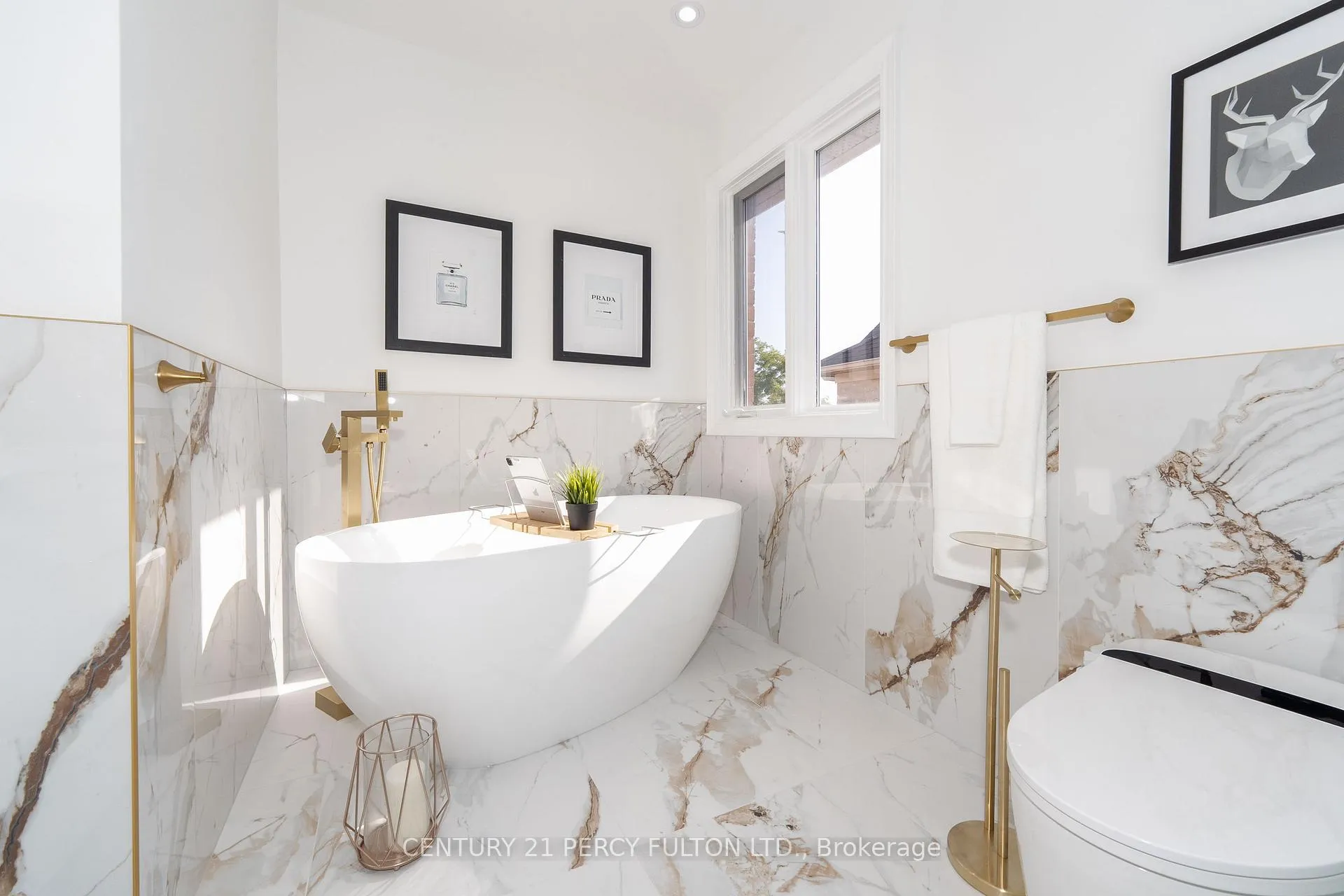 Photo 24 of 10 Burndenford Crescent, Markham, Markville — HOMEH