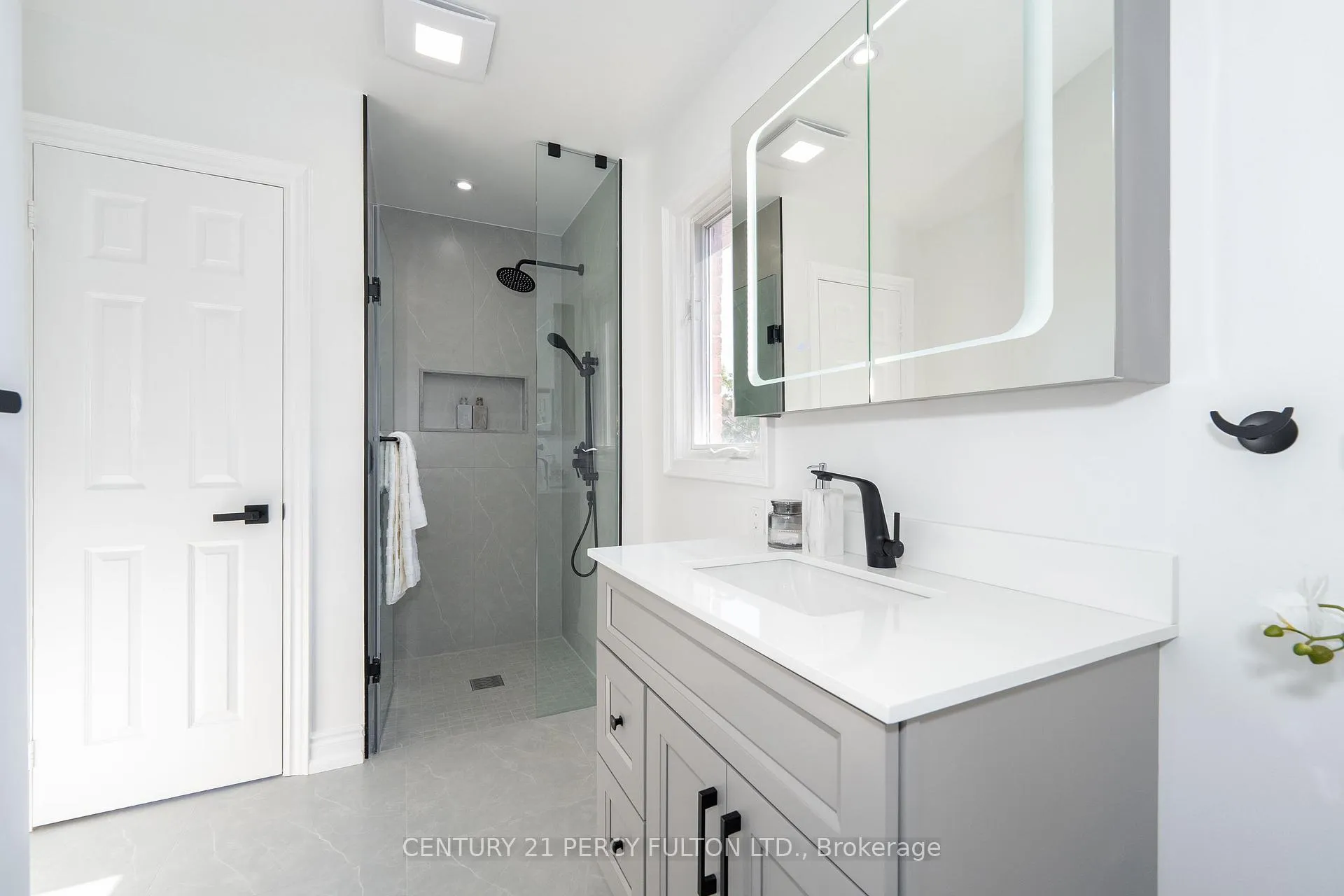 Photo 32 of 10 Burndenford Crescent, Markham, Markville — HOMEH