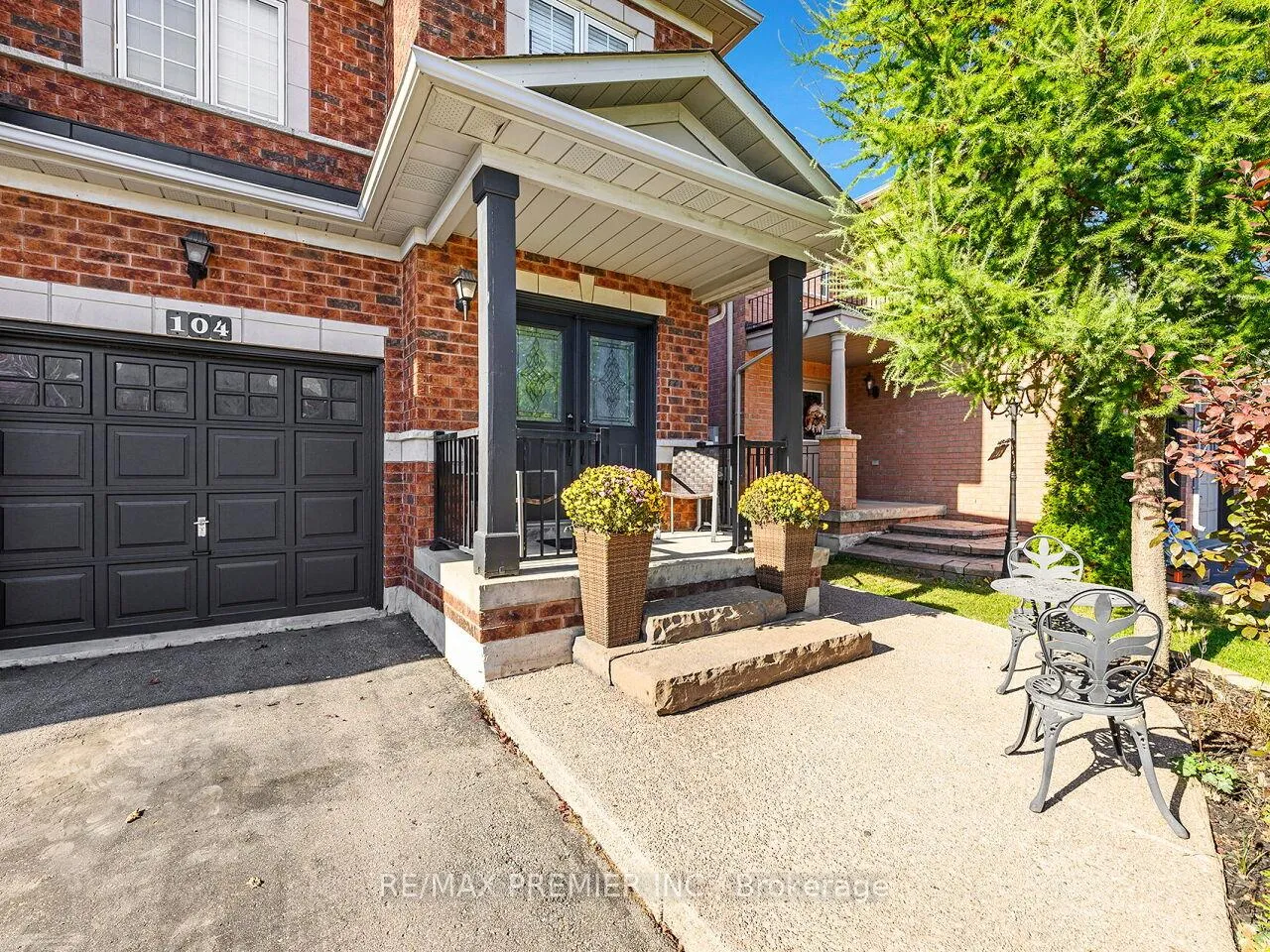 Photo 4 of 104 Humbershed Crescent, Caledon, Bolton West — HOMEH