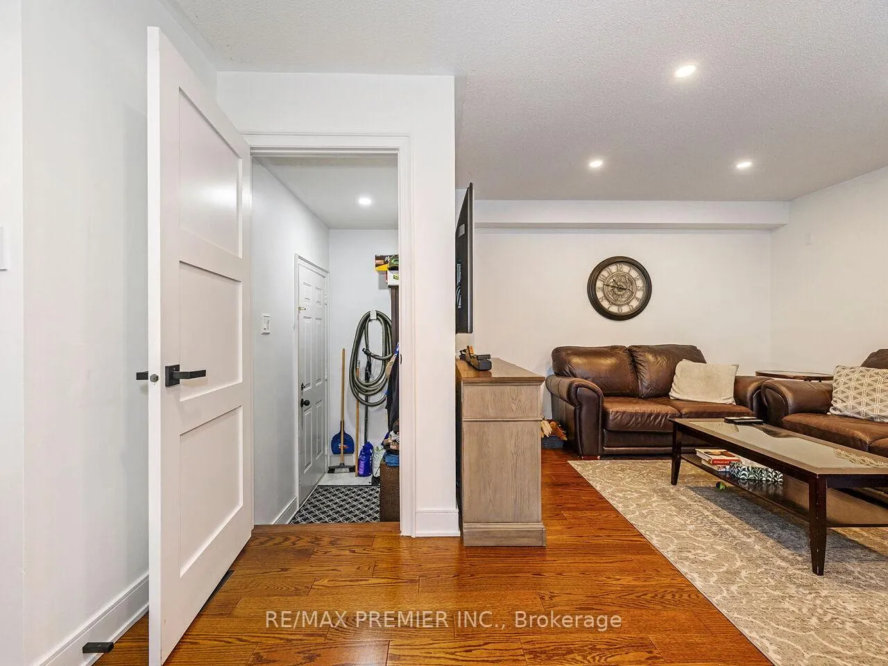 Photo 7 of 104 Humbershed Crescent, Caledon, Bolton West — HOMEH