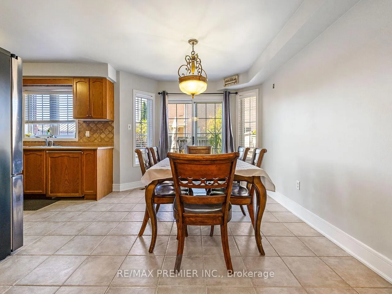 Photo 11 of 104 Humbershed Crescent, Caledon, Bolton West — HOMEH