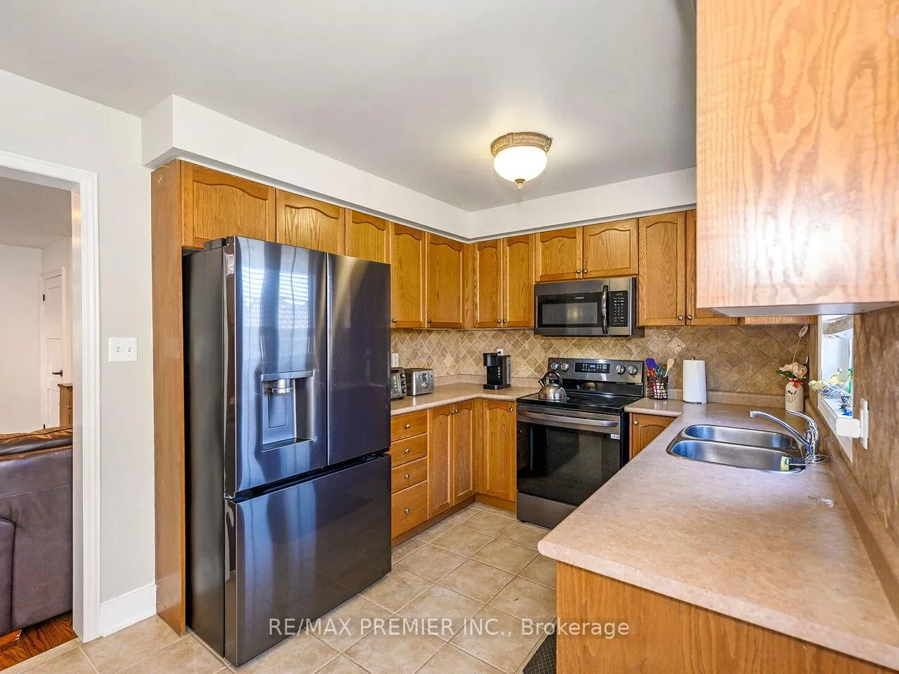 Photo 13 of 104 Humbershed Crescent, Caledon, Bolton West — HOMEH
