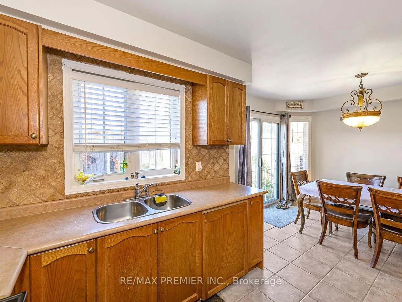 Photo 16 of 104 Humbershed Crescent, Caledon, Bolton West — HOMEH
