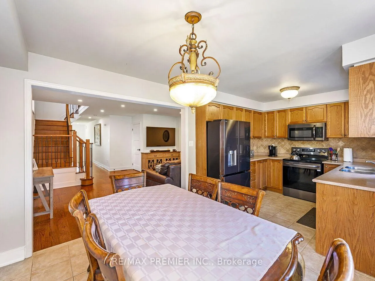Photo 19 of 104 Humbershed Crescent, Caledon, Bolton West — HOMEH