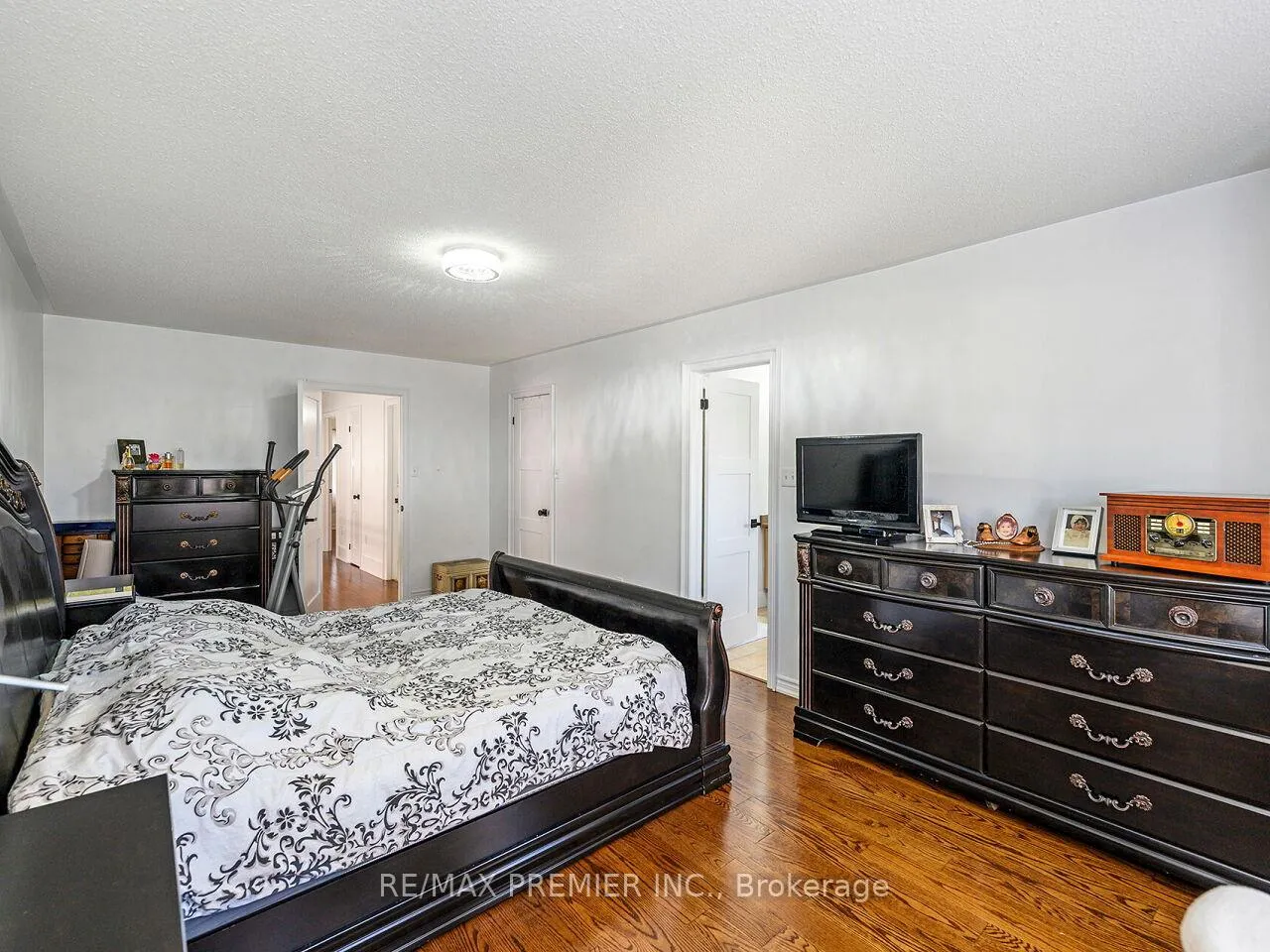 Photo 27 of 104 Humbershed Crescent, Caledon, Bolton West — HOMEH