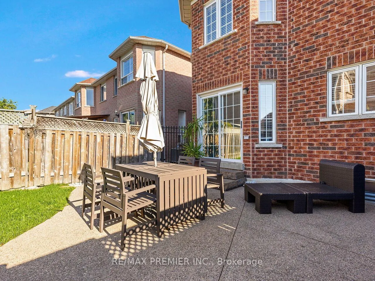 Photo 37 of 104 Humbershed Crescent, Caledon, Bolton West — HOMEH