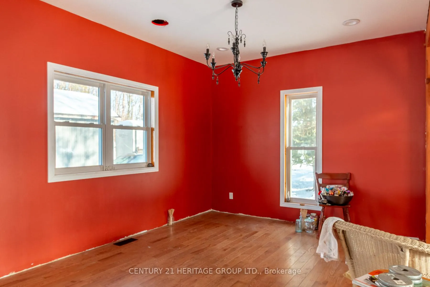 Photo 9 of 797177 East Back Line, Chatsworth — HOMEH
