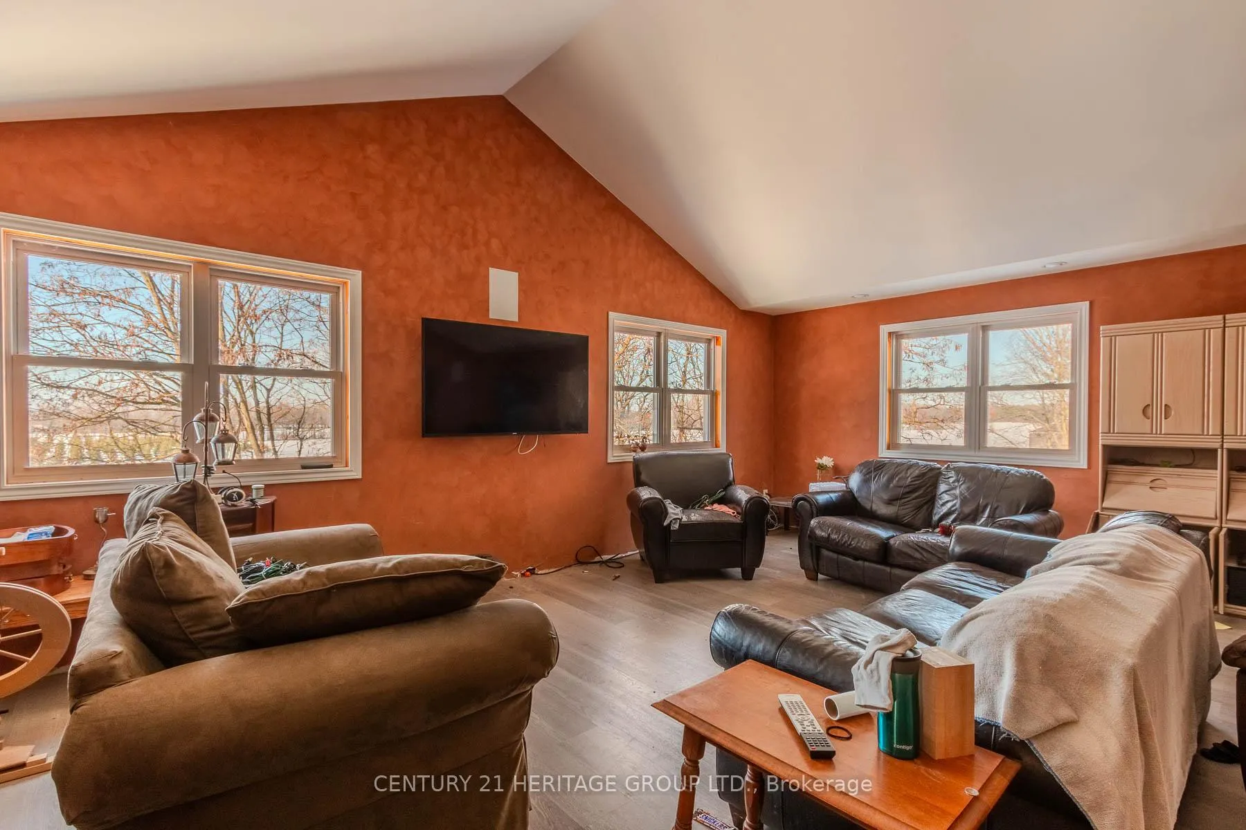 Photo 13 of 797177 East Back Line, Chatsworth — HOMEH